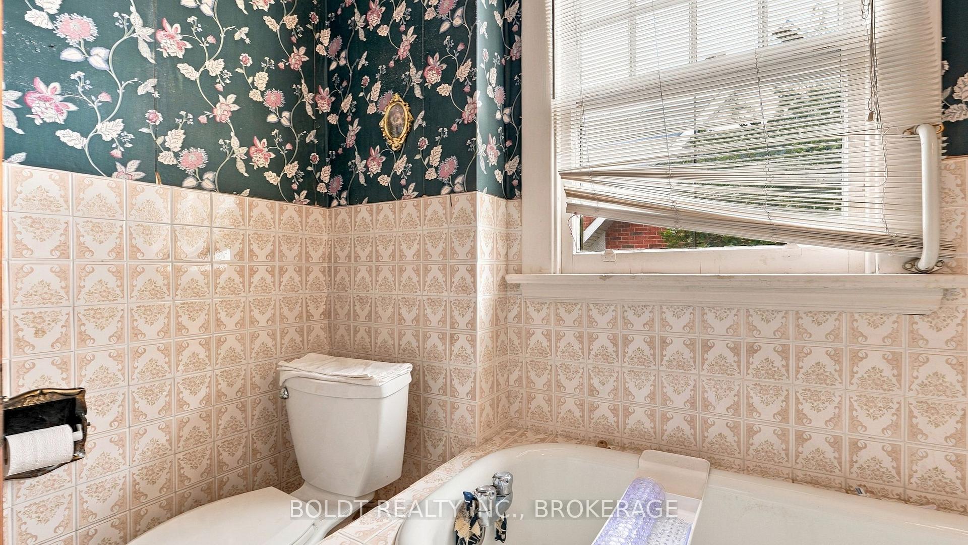 Photo 31 of 4497 Morrison Street, Niagara Falls, Downtown — HOMEH