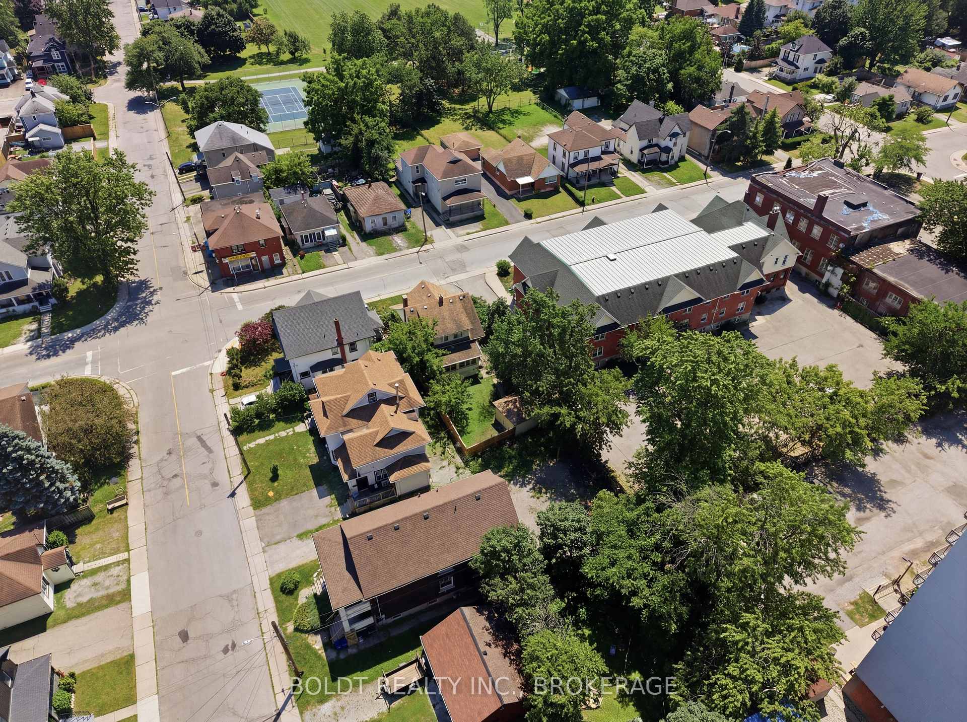 Photo 50 of 4497 Morrison Street, Niagara Falls, Downtown — HOMEH
