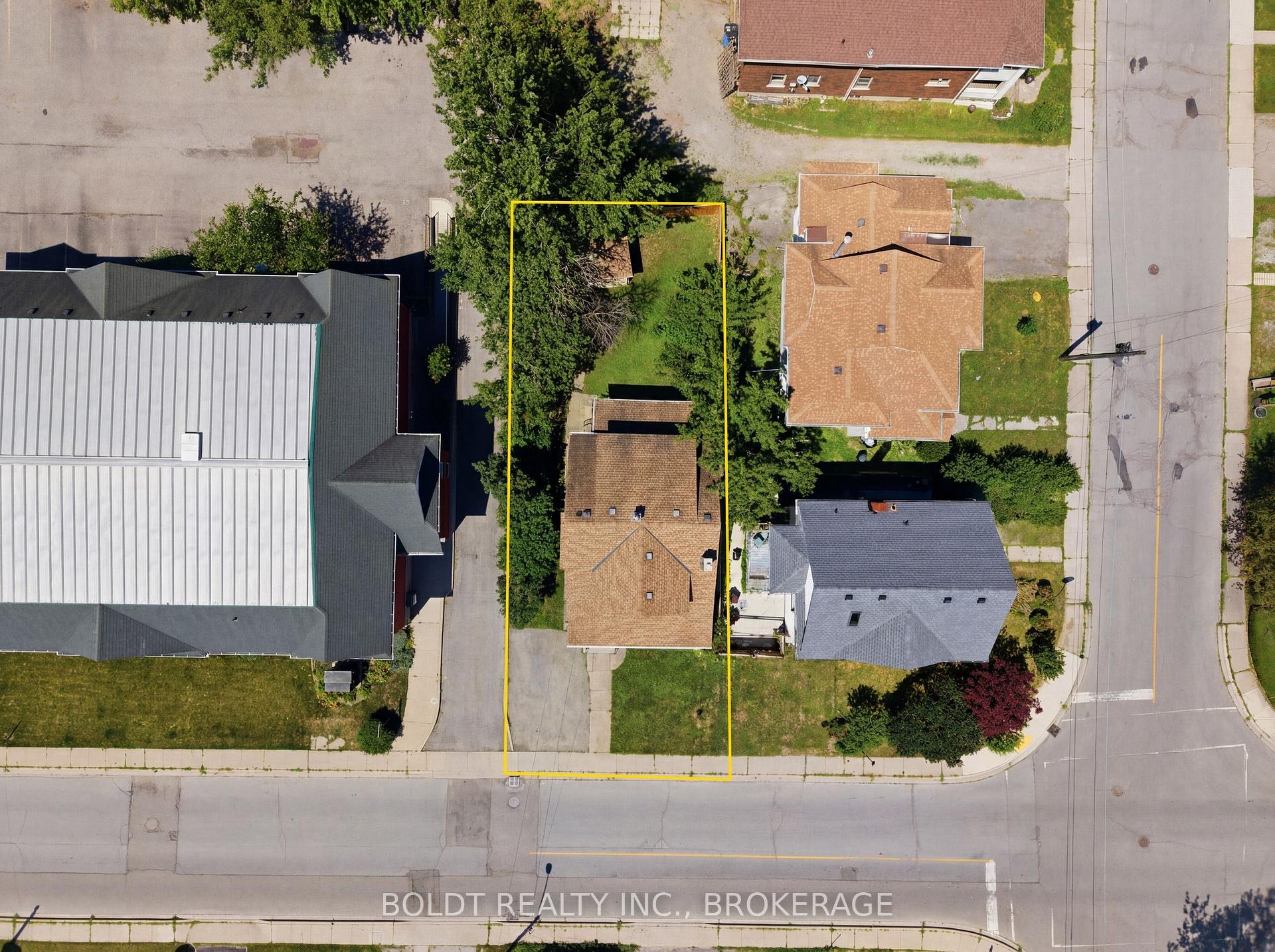 Photo 52 of 4497 Morrison Street, Niagara Falls, Downtown — HOMEH