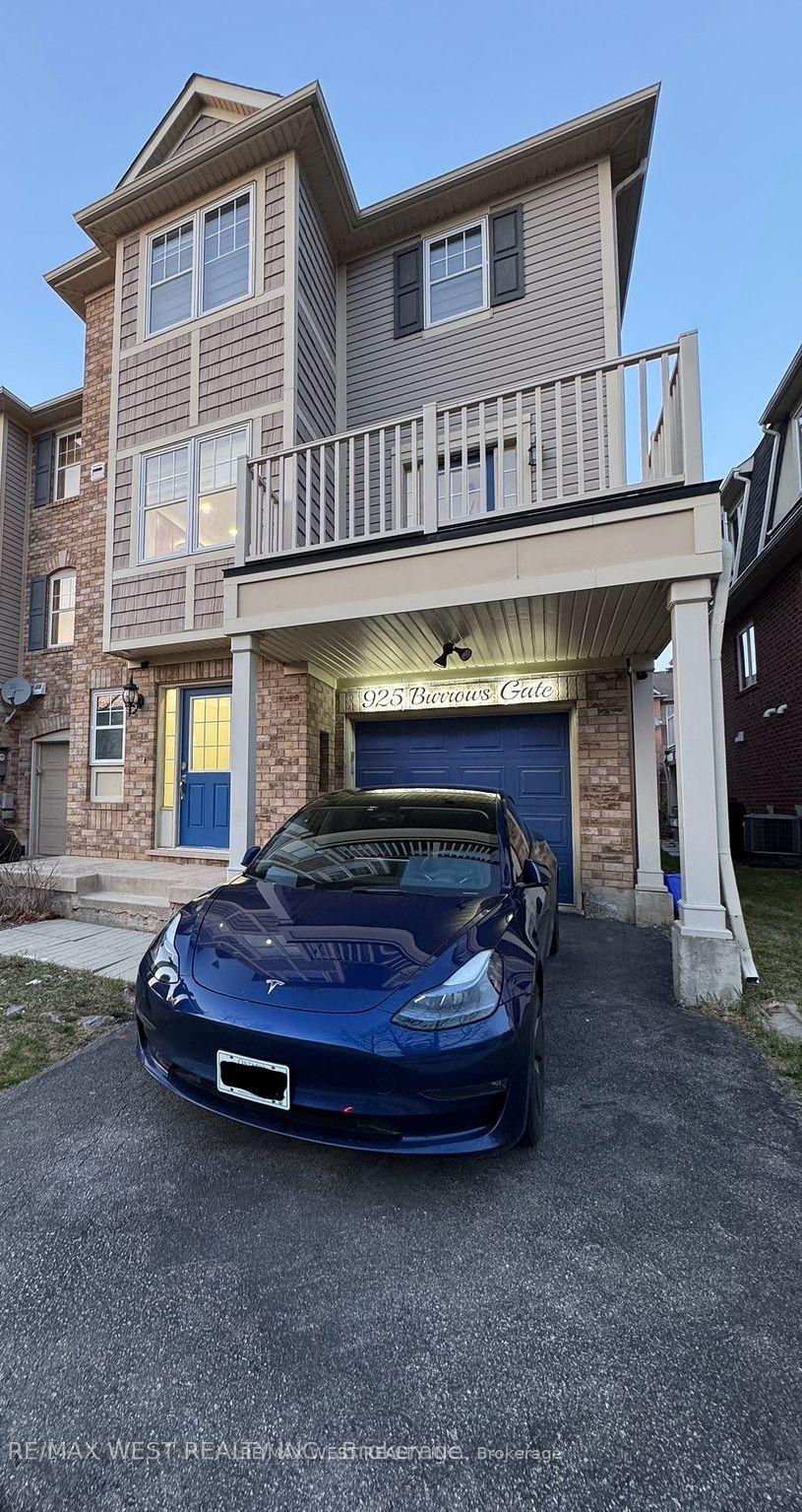 Photo of 925 Burrows Gate