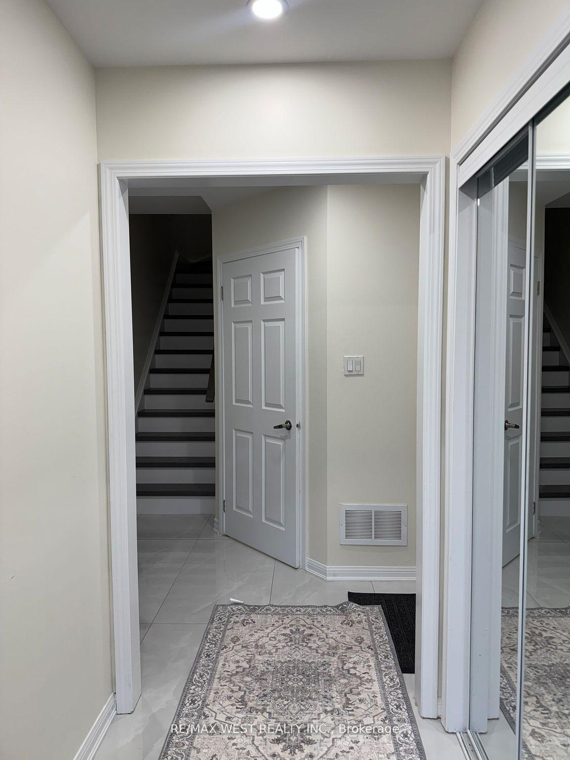 Photo 4 of 925 Burrows Gate, Milton, Coates — HOMEH