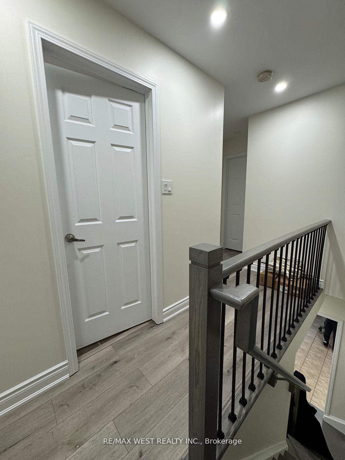 Photo 10 of 925 Burrows Gate, Milton, Coates — HOMEH