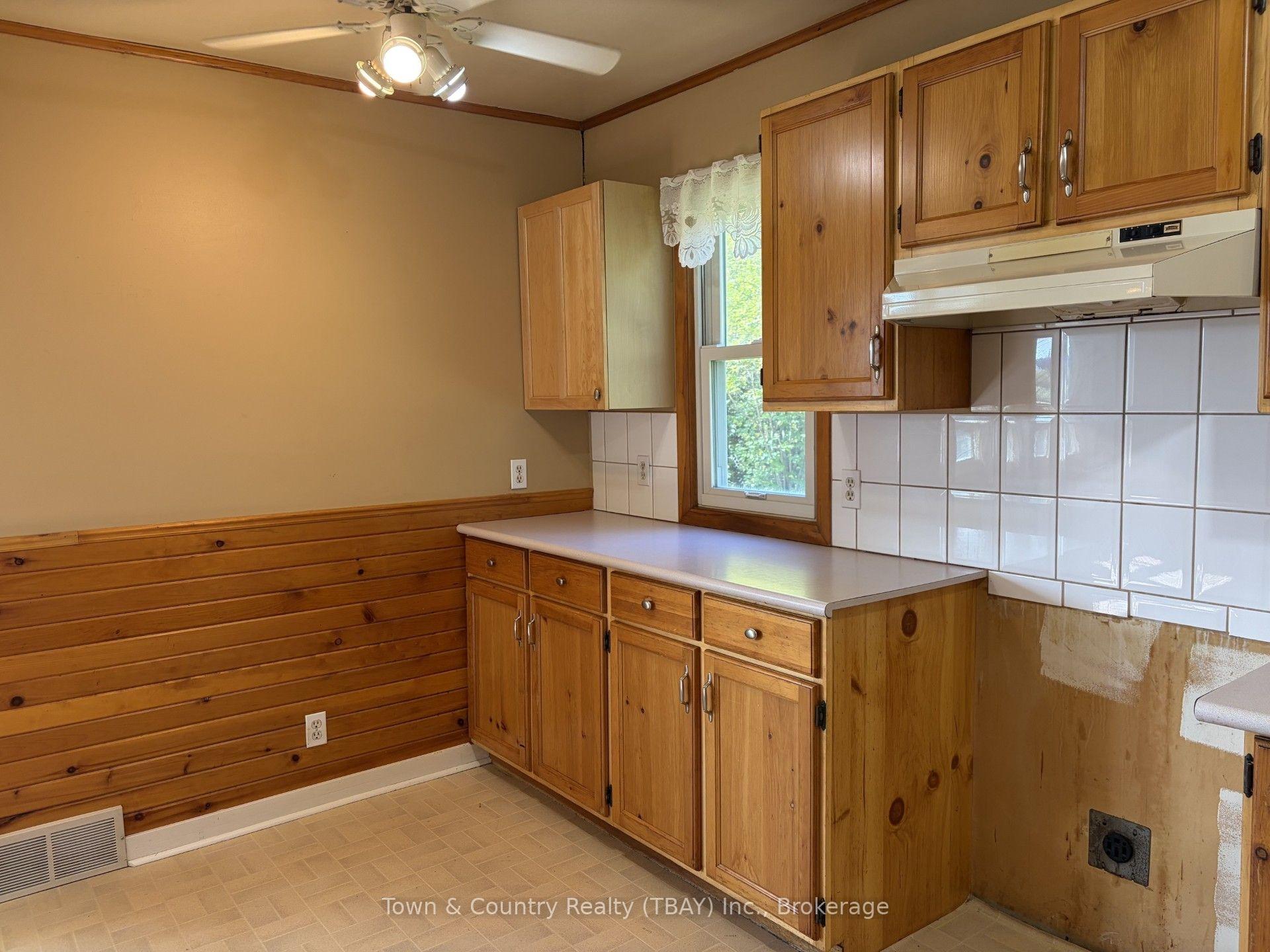 Photo 7 of 23 Gresley Court E, Thunder Bay, Current River — HOMEH