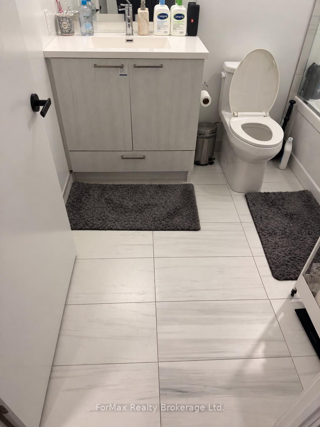 Photo 8 of Unit 2212, 225 Commerce Street, Vaughan, Vaughan Corporate Centre — HOMEH