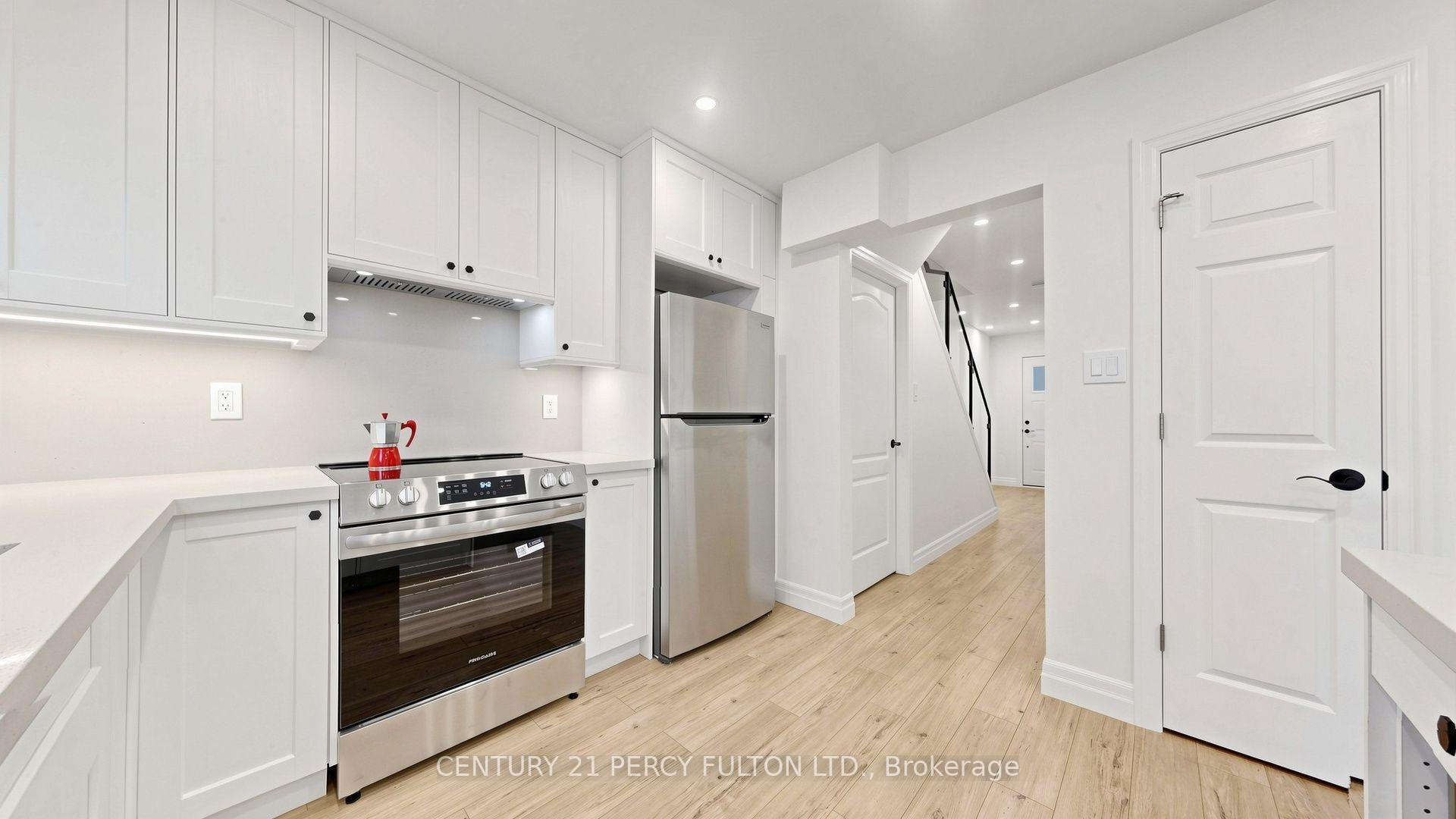 Photo 11 of 17 Harley Drive, Ajax, Central — HOMEH
