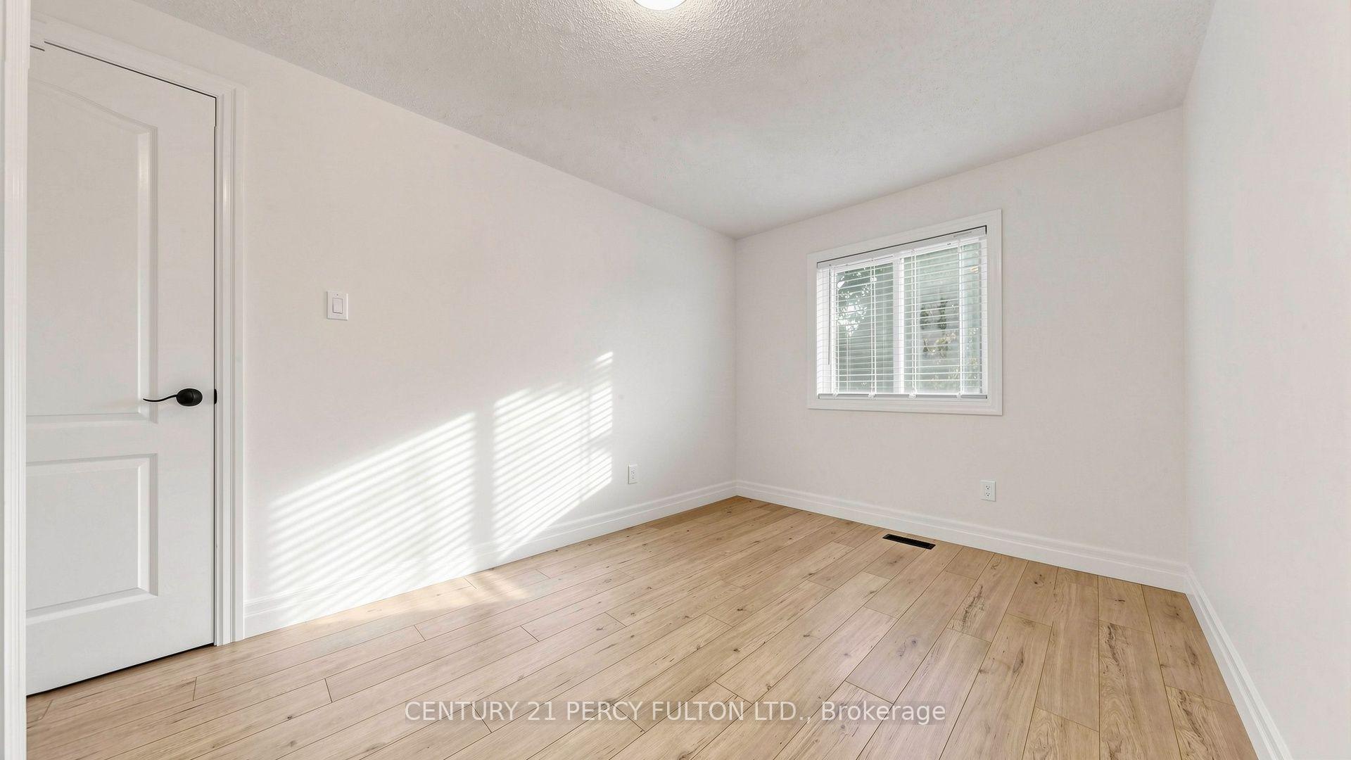 Photo 20 of 17 Harley Drive, Ajax, Central — HOMEH