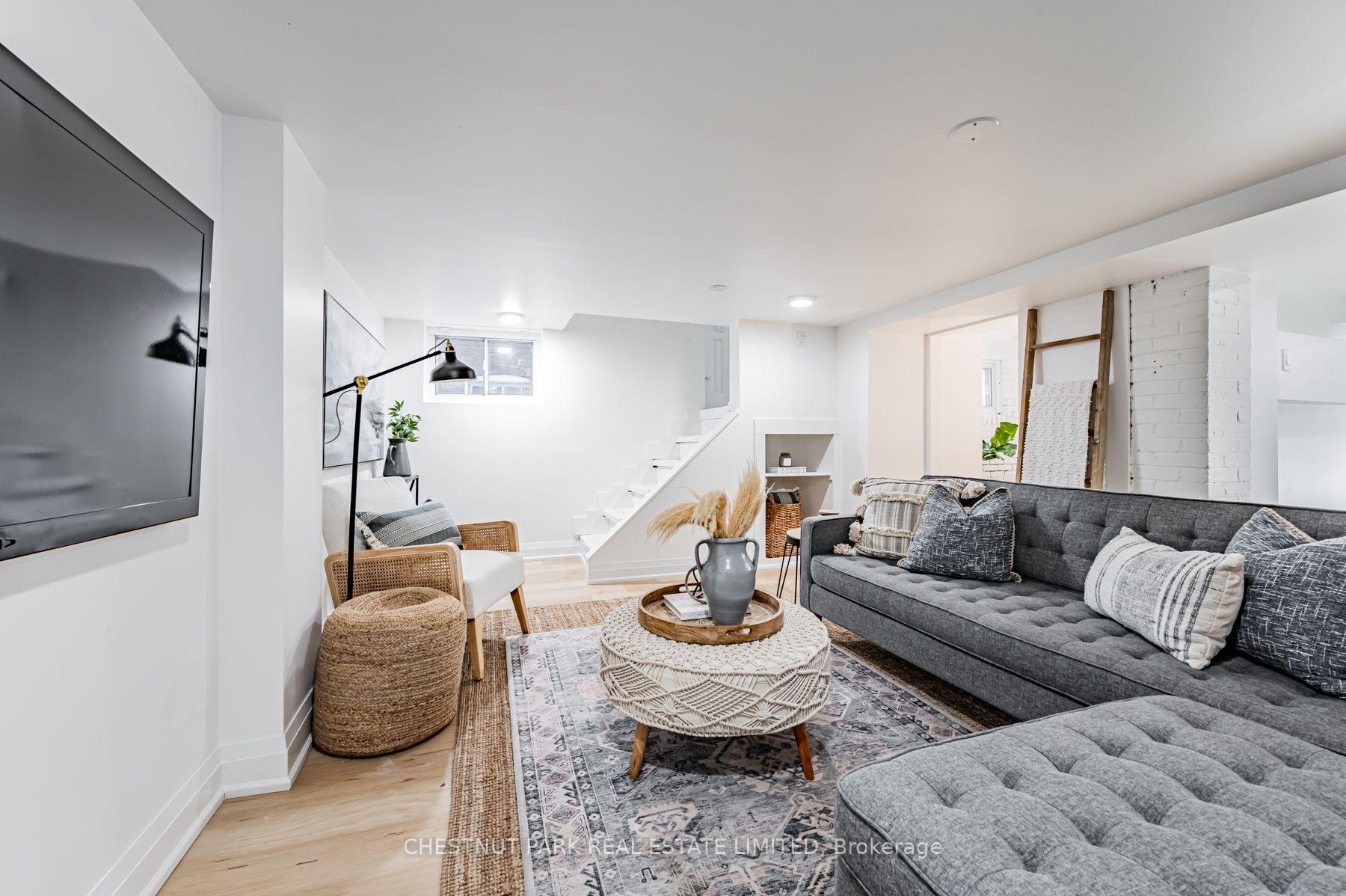 Photo 3 of Unit Lower, 101 Oakcrest Avenue, Toronto, East End-Danforth — HOMEH