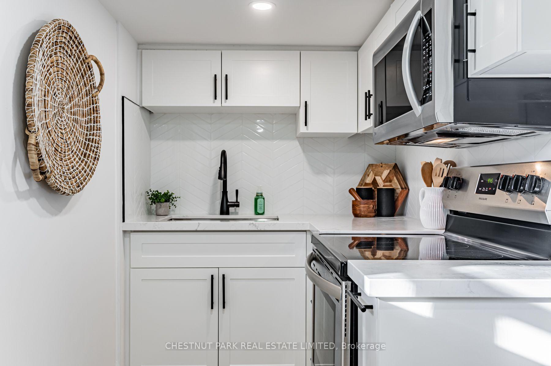 Photo 10 of Unit Lower, 101 Oakcrest Avenue, Toronto, East End-Danforth — HOMEH