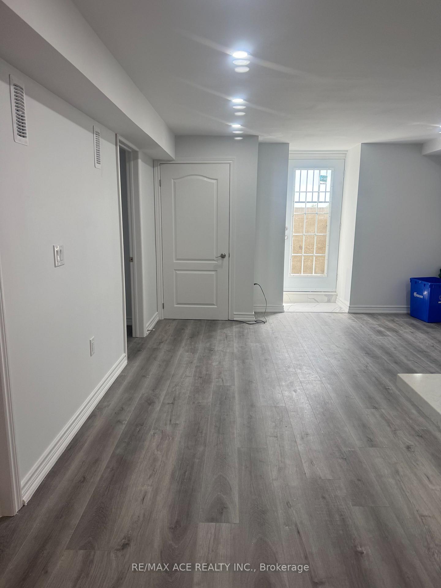 Photo 4 of Unit Bsmt, 2219 Beckman Crescent, Oshawa, Kedron — HOMEH