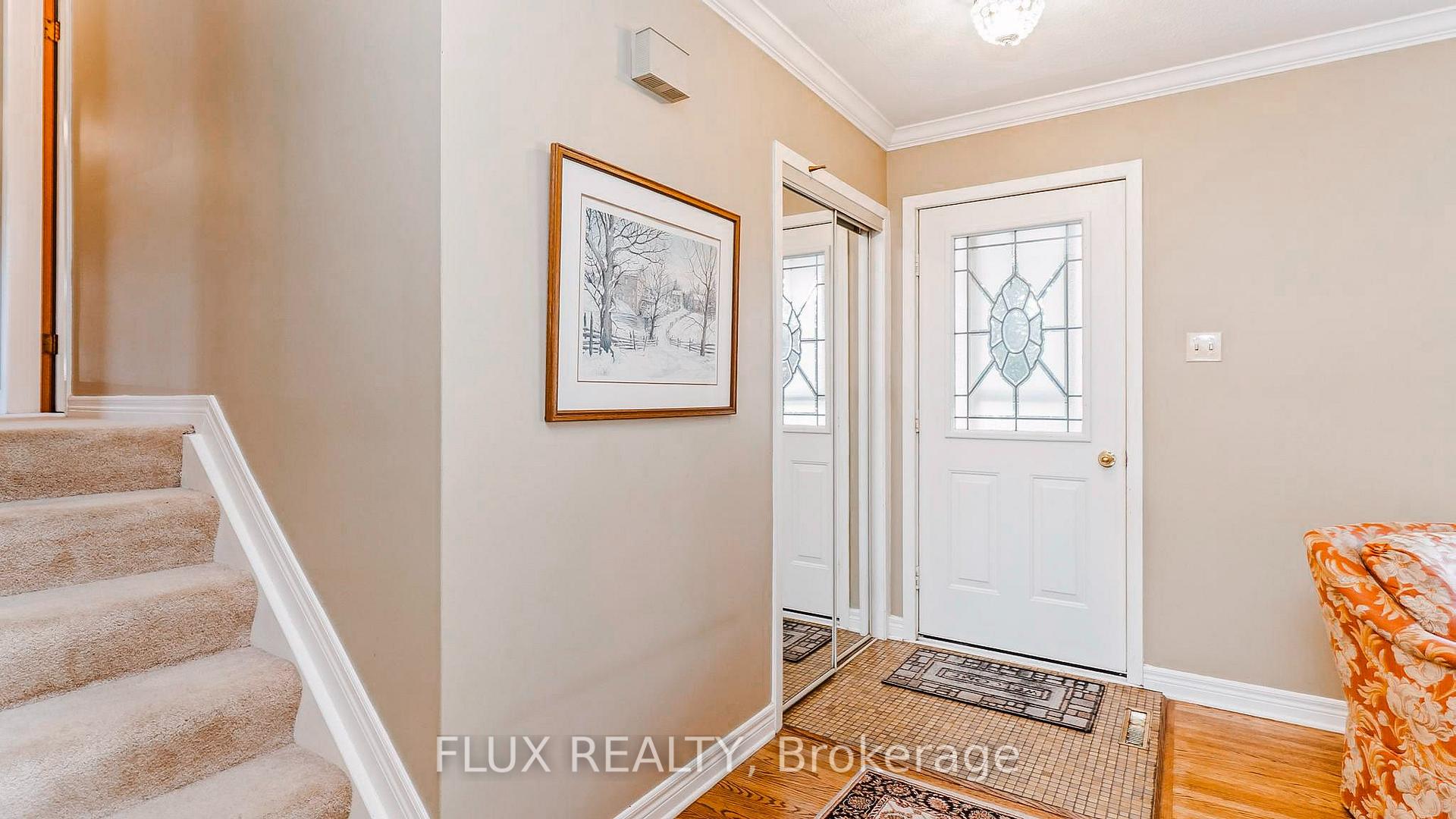 Photo 4 of 457 Three Valleys Crescent, London, South J — HOMEH