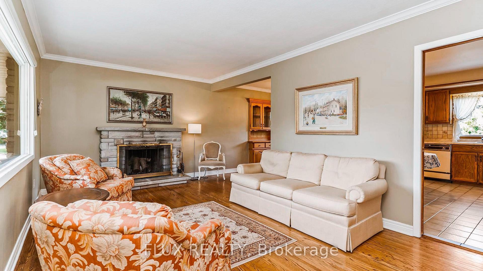 Photo 6 of 457 Three Valleys Crescent, London, South J — HOMEH