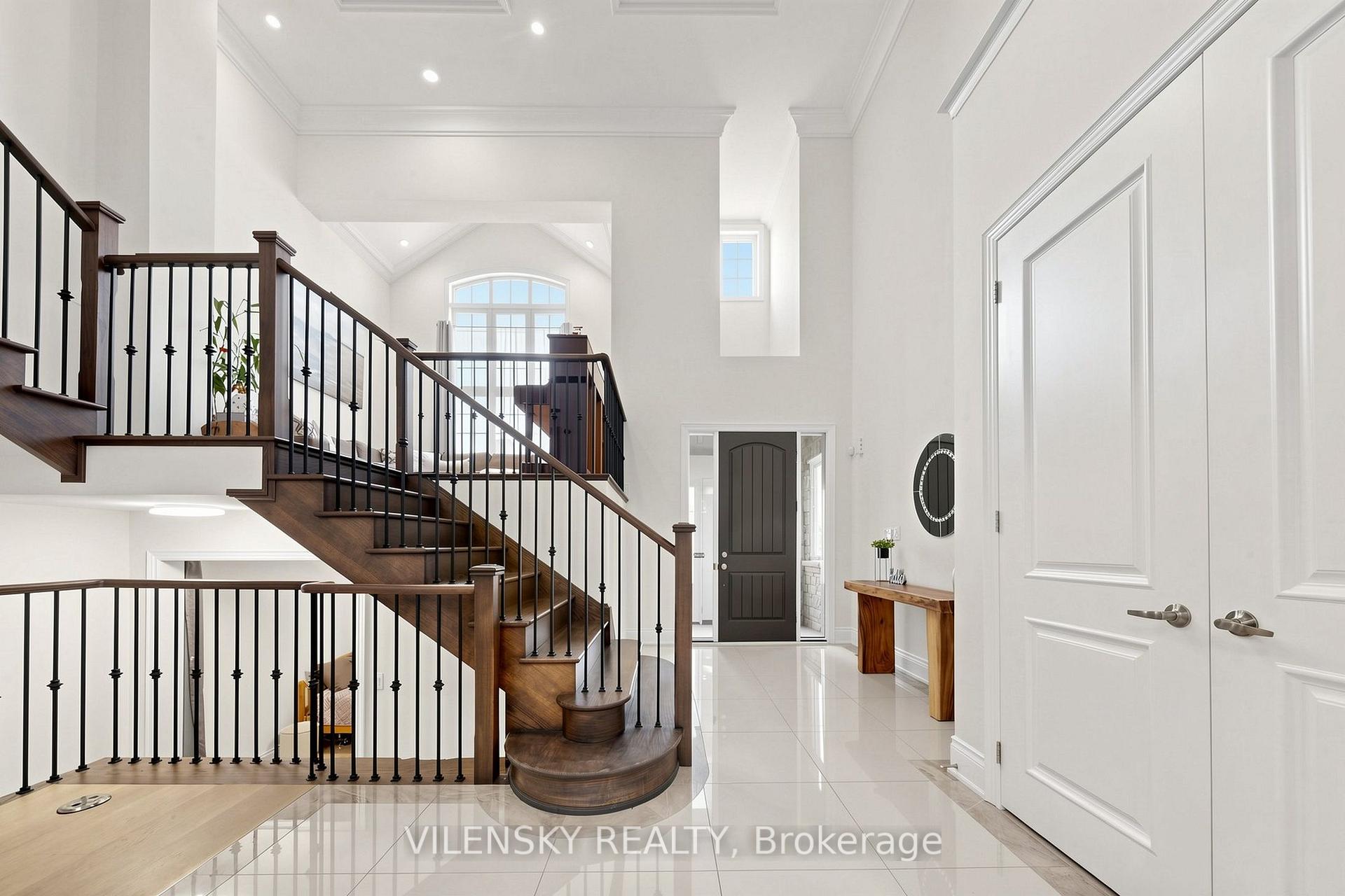 Photo 3 of 37 Scuffler Drive, Vaughan, Patterson — HOMEH