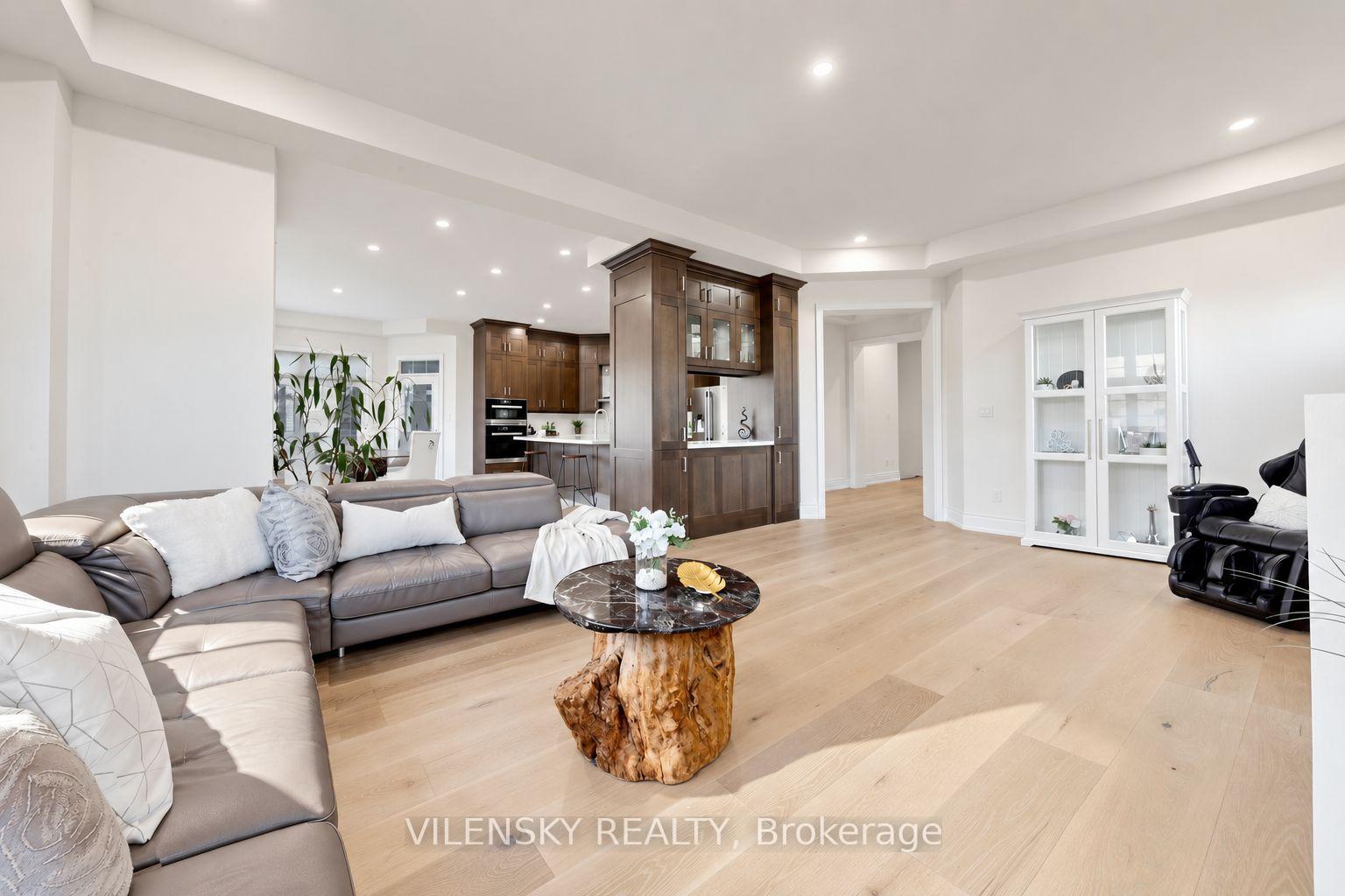 Photo 11 of 37 Scuffler Drive, Vaughan, Patterson — HOMEH