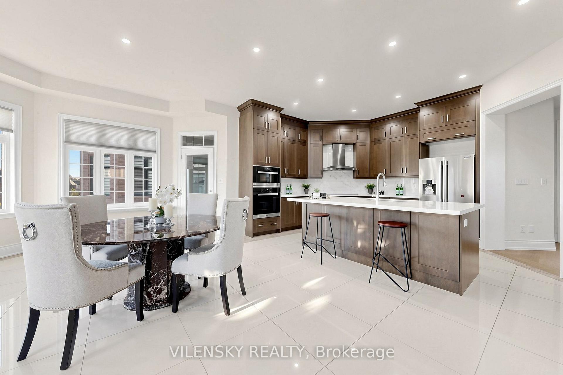 Photo 13 of 37 Scuffler Drive, Vaughan, Patterson — HOMEH