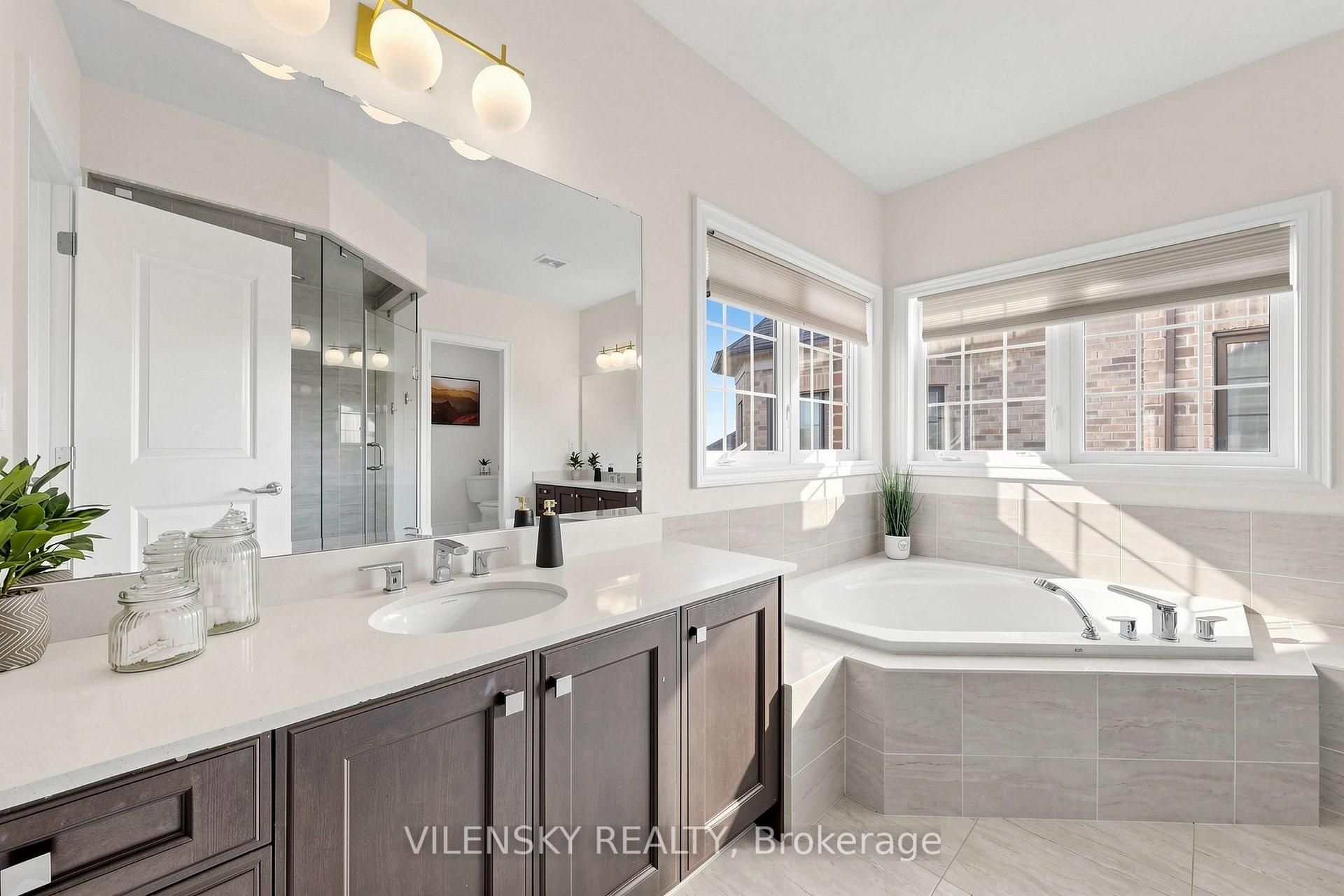 Photo 29 of 37 Scuffler Drive, Vaughan, Patterson — HOMEH