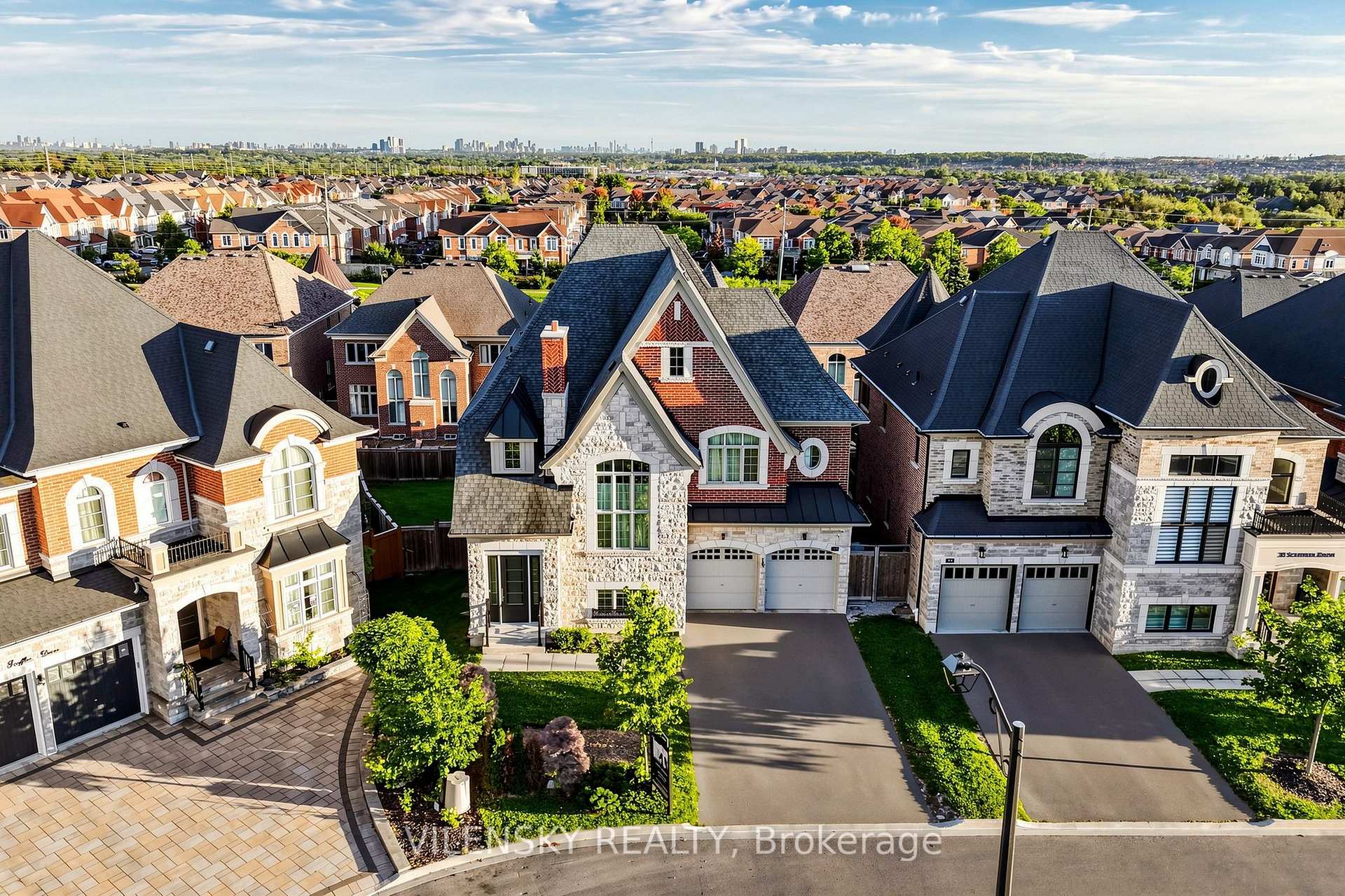 Photo 48 of 37 Scuffler Drive, Vaughan, Patterson — HOMEH