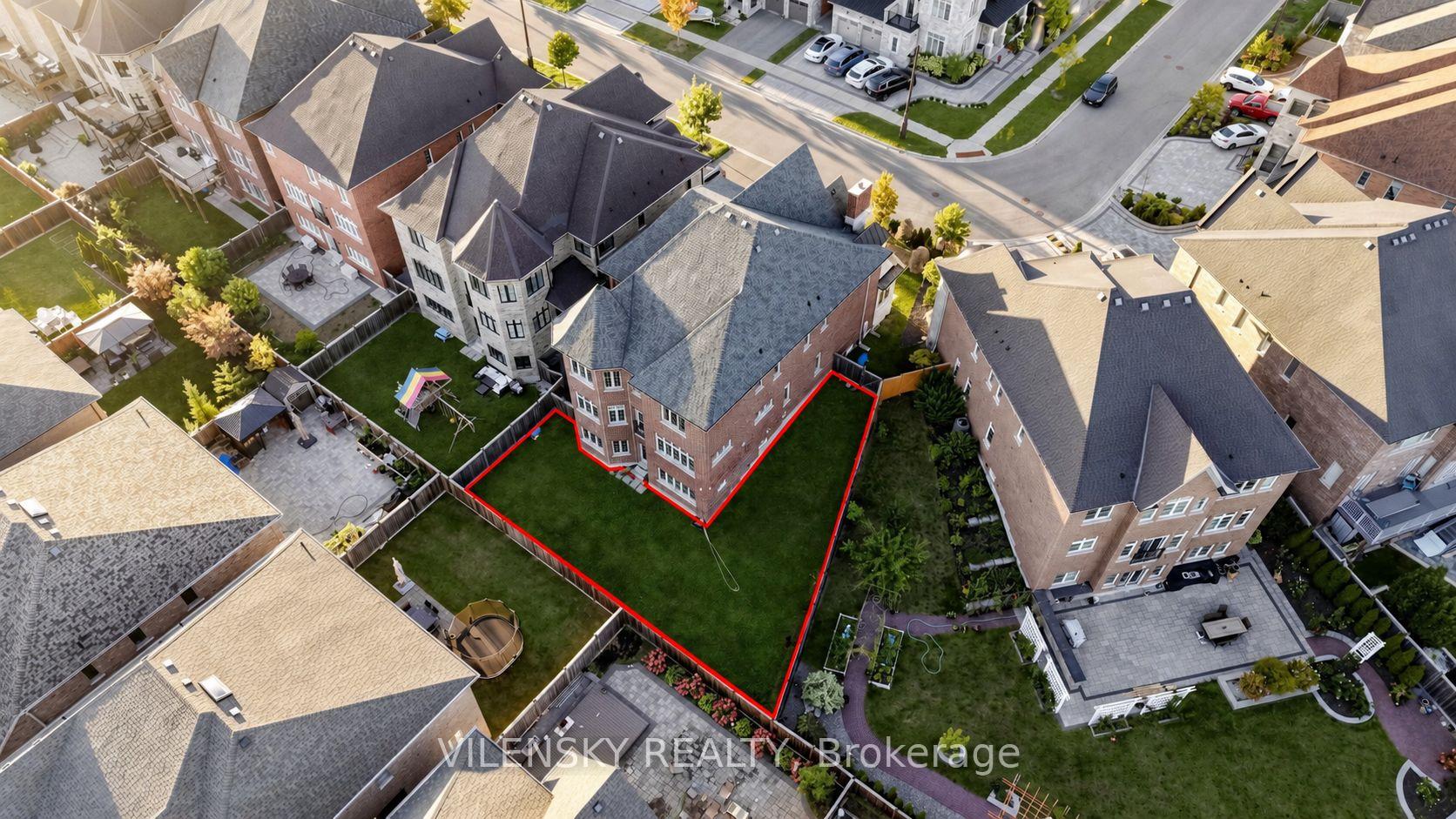 Photo 53 of 37 Scuffler Drive, Vaughan, Patterson — HOMEH