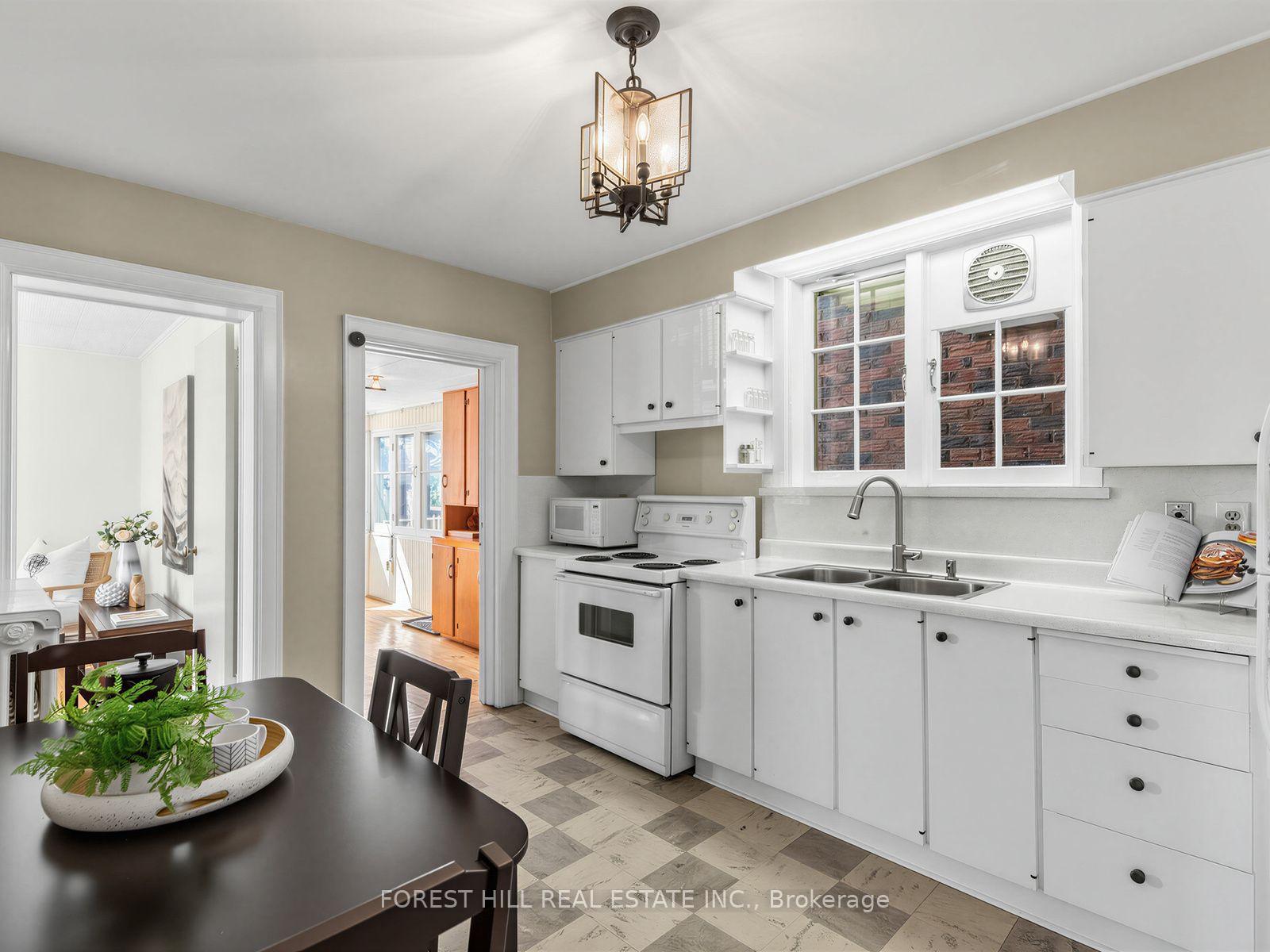 Photo 8 of 28 Castle Knock Road, Toronto, Lawrence Park South — HOMEH