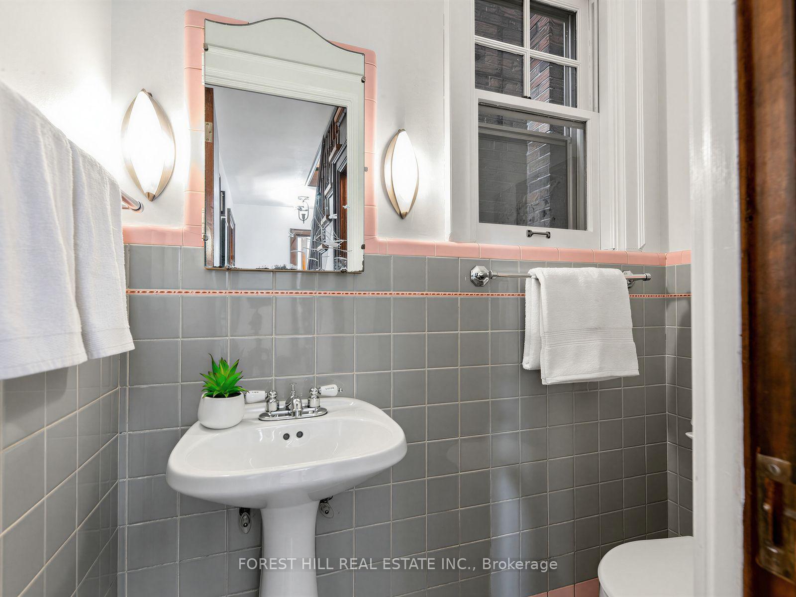 Photo 11 of 28 Castle Knock Road, Toronto, Lawrence Park South — HOMEH