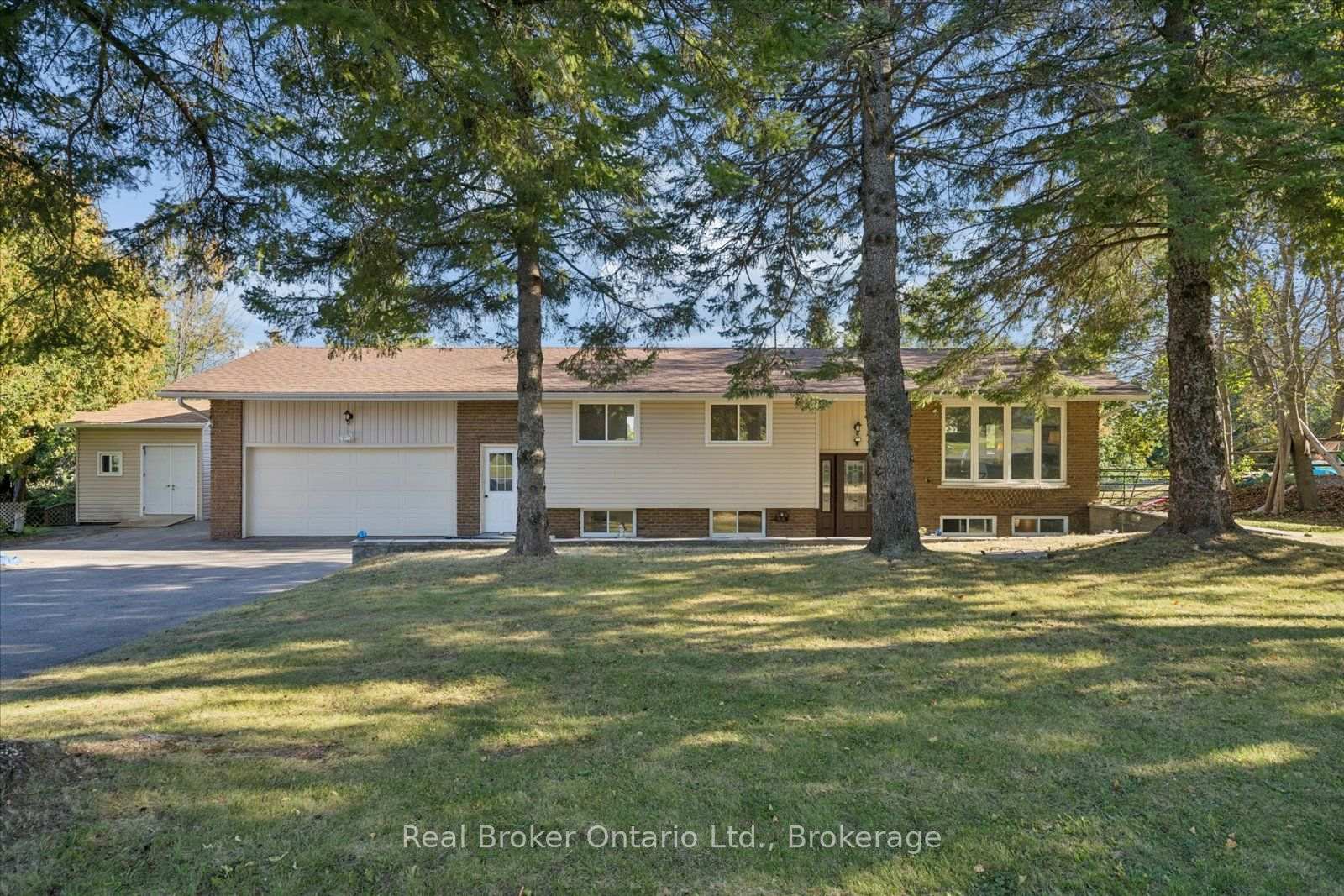 Photo 2 of 210 Patricia Crescent, Selwyn — HOMEH
