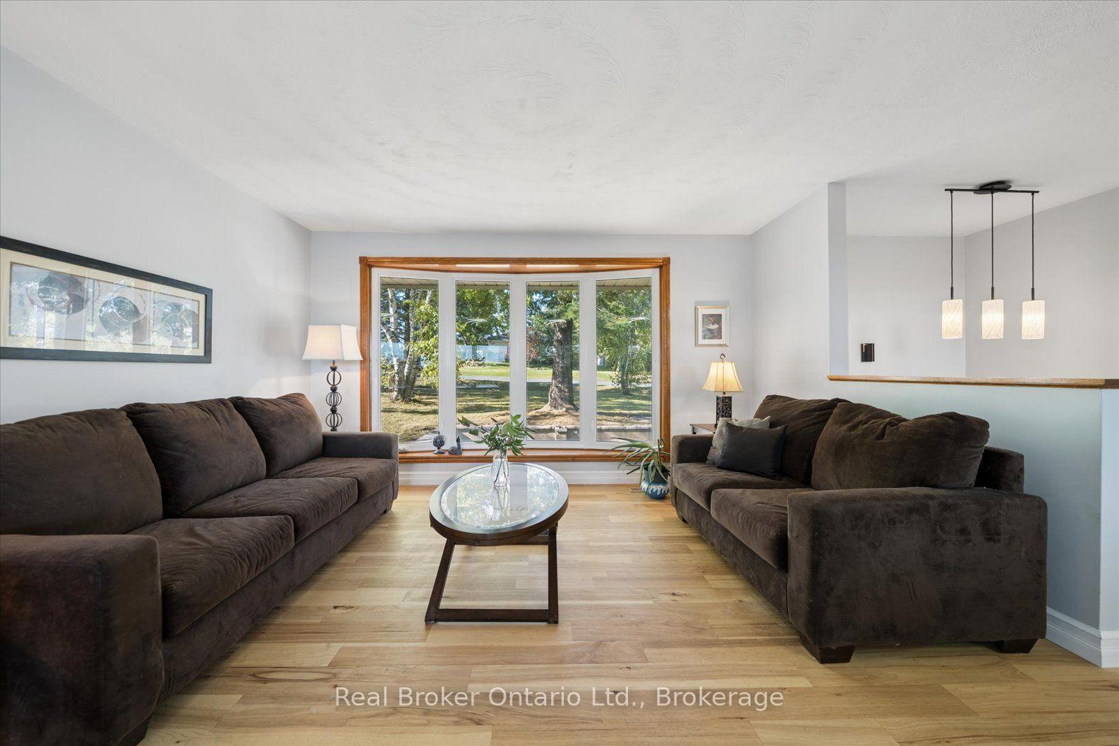 Photo 9 of 210 Patricia Crescent, Selwyn — HOMEH