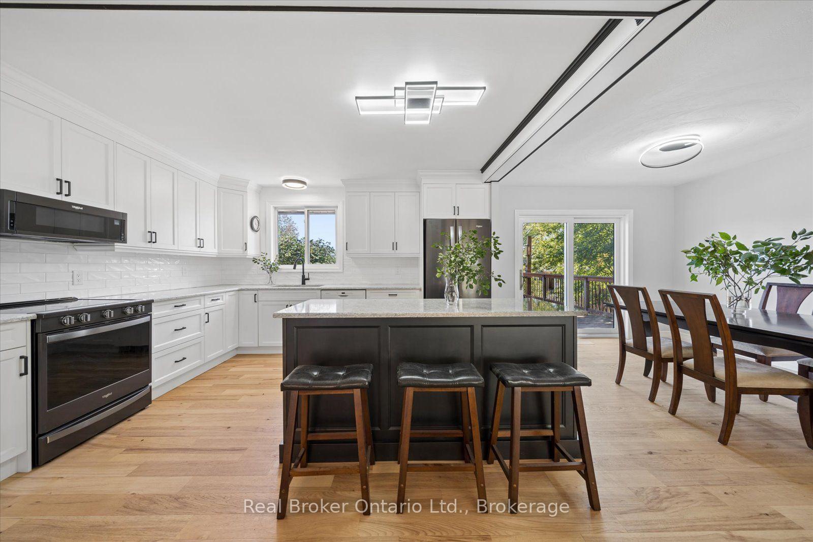 Photo 12 of 210 Patricia Crescent, Selwyn — HOMEH