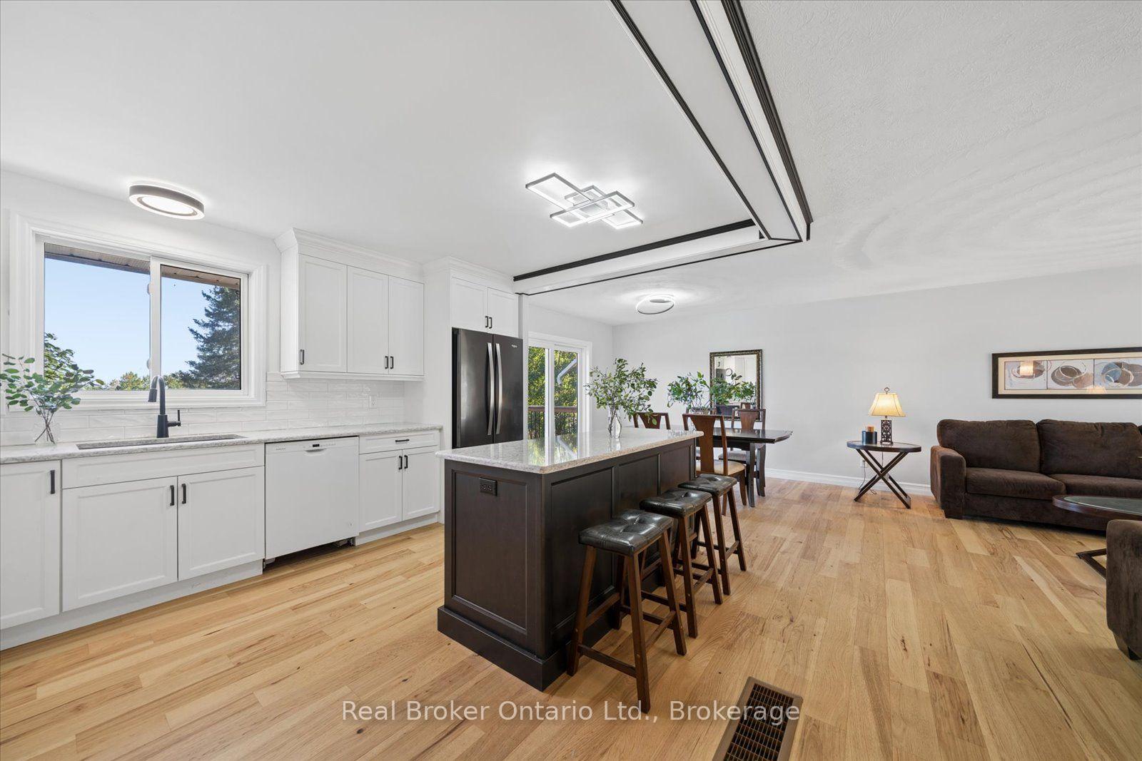 Photo 14 of 210 Patricia Crescent, Selwyn — HOMEH