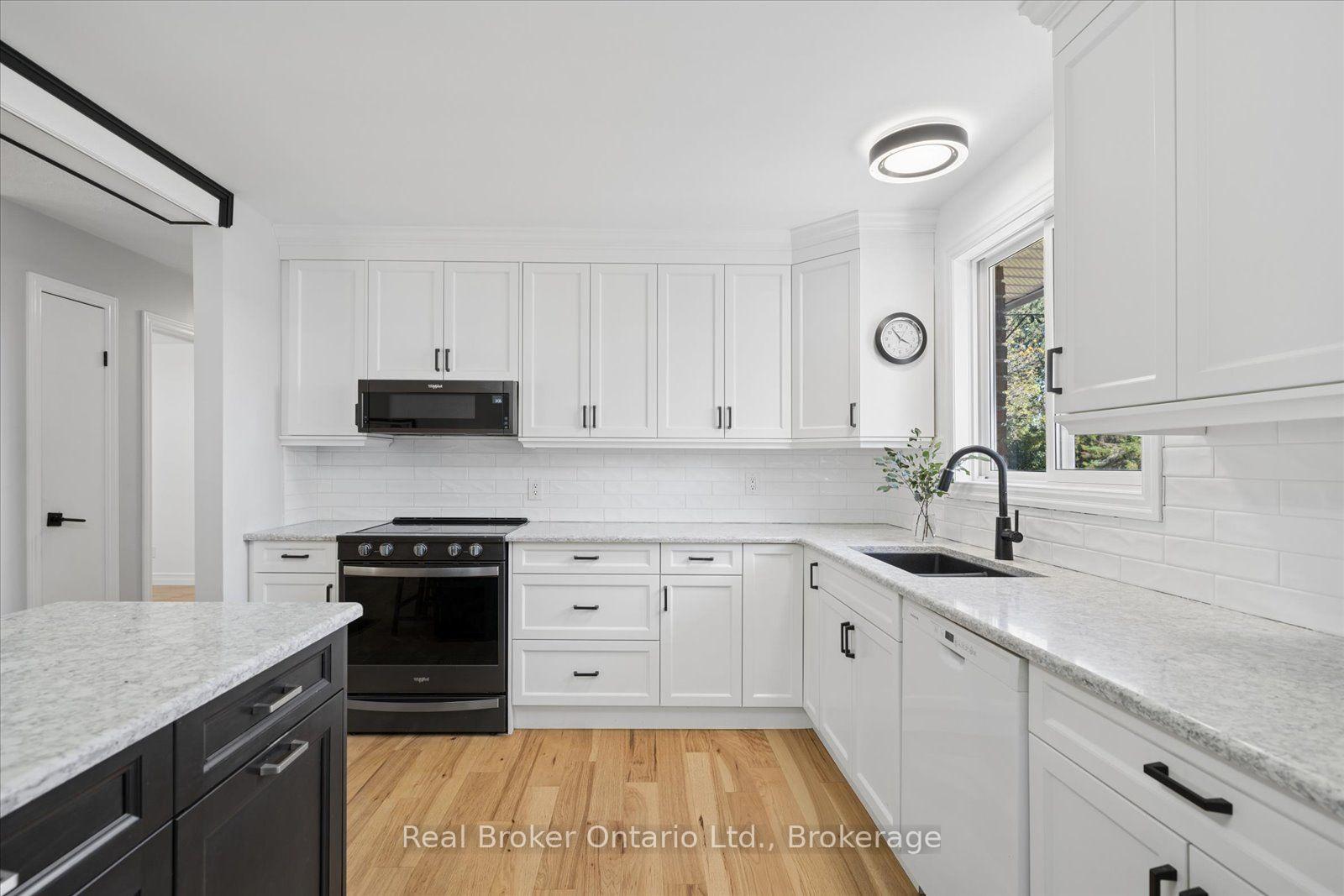 Photo 16 of 210 Patricia Crescent, Selwyn — HOMEH