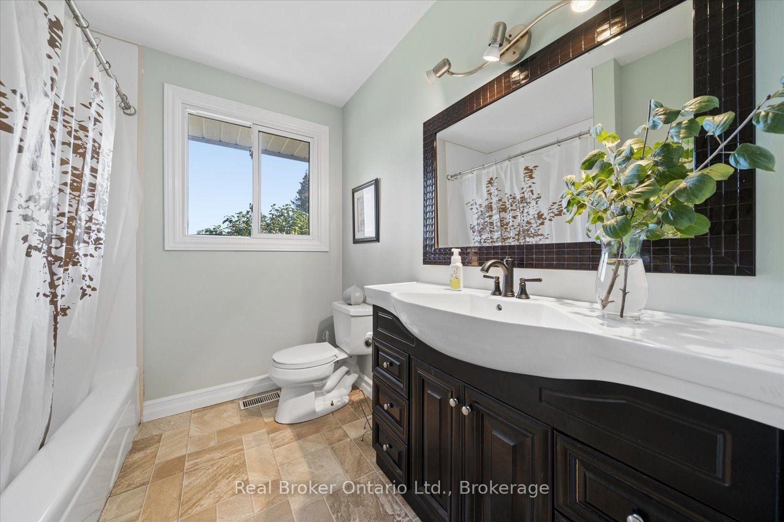 Photo 24 of 210 Patricia Crescent, Selwyn — HOMEH