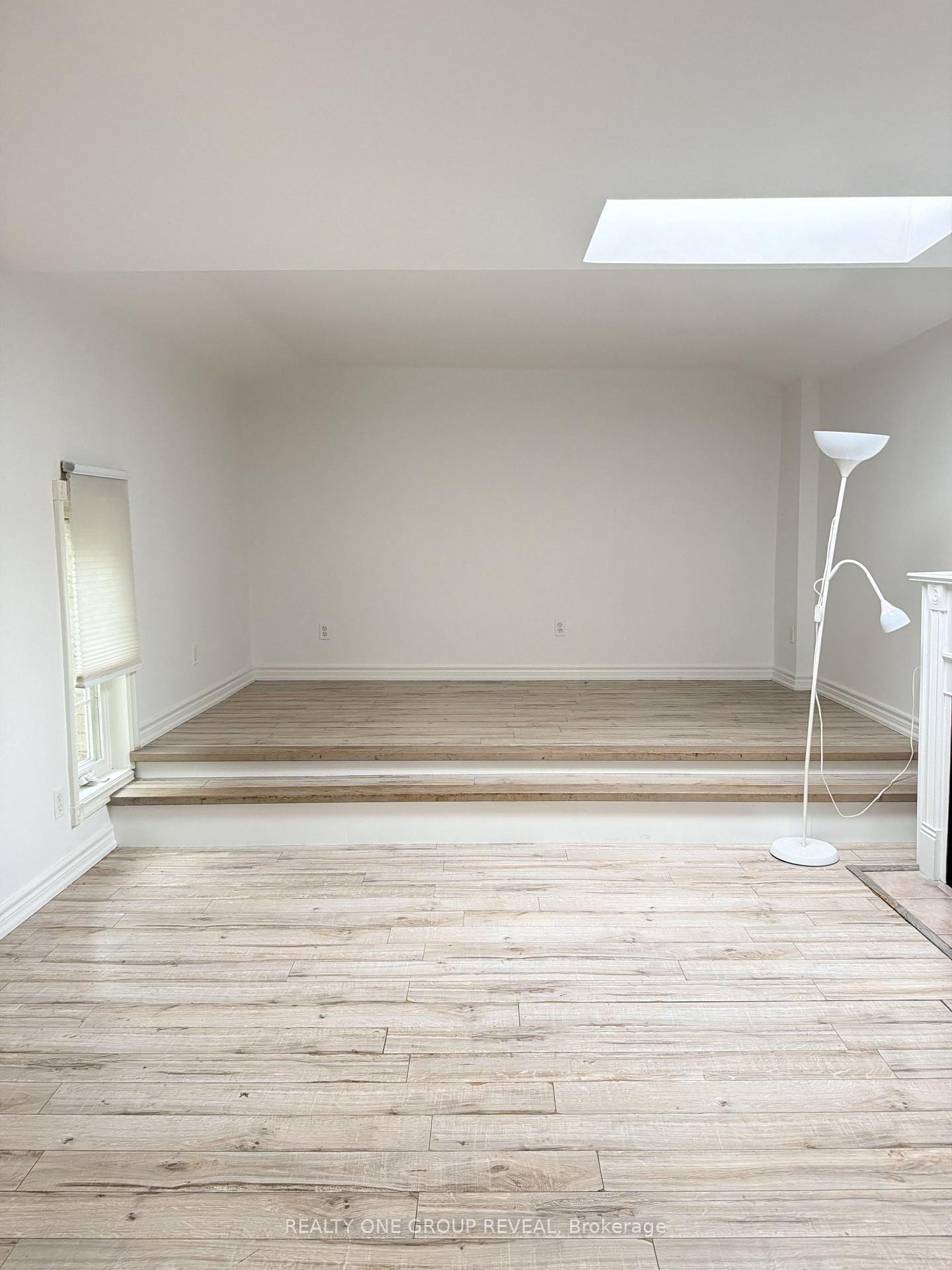 Photo 8 of 1027 Ridgemount Boulevard, Oshawa, Pinecrest — HOMEH