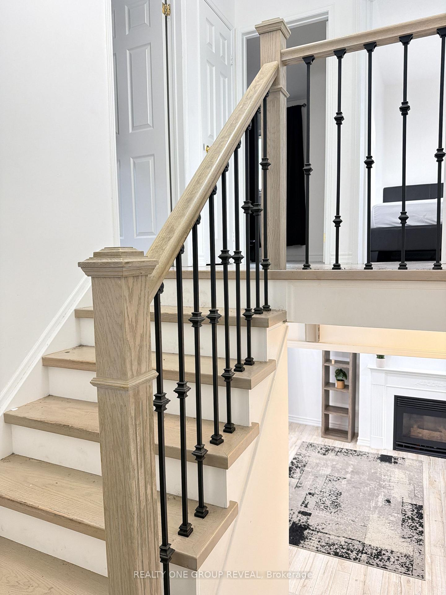 Photo 11 of 1027 Ridgemount Boulevard, Oshawa, Pinecrest — HOMEH