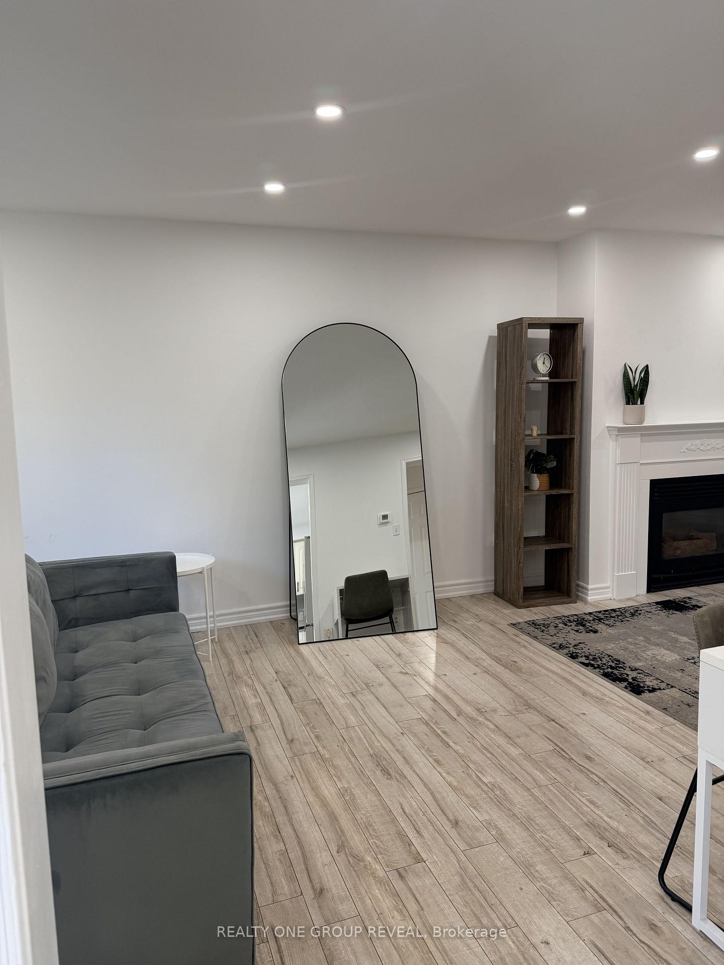 Photo 15 of 1027 Ridgemount Boulevard, Oshawa, Pinecrest — HOMEH
