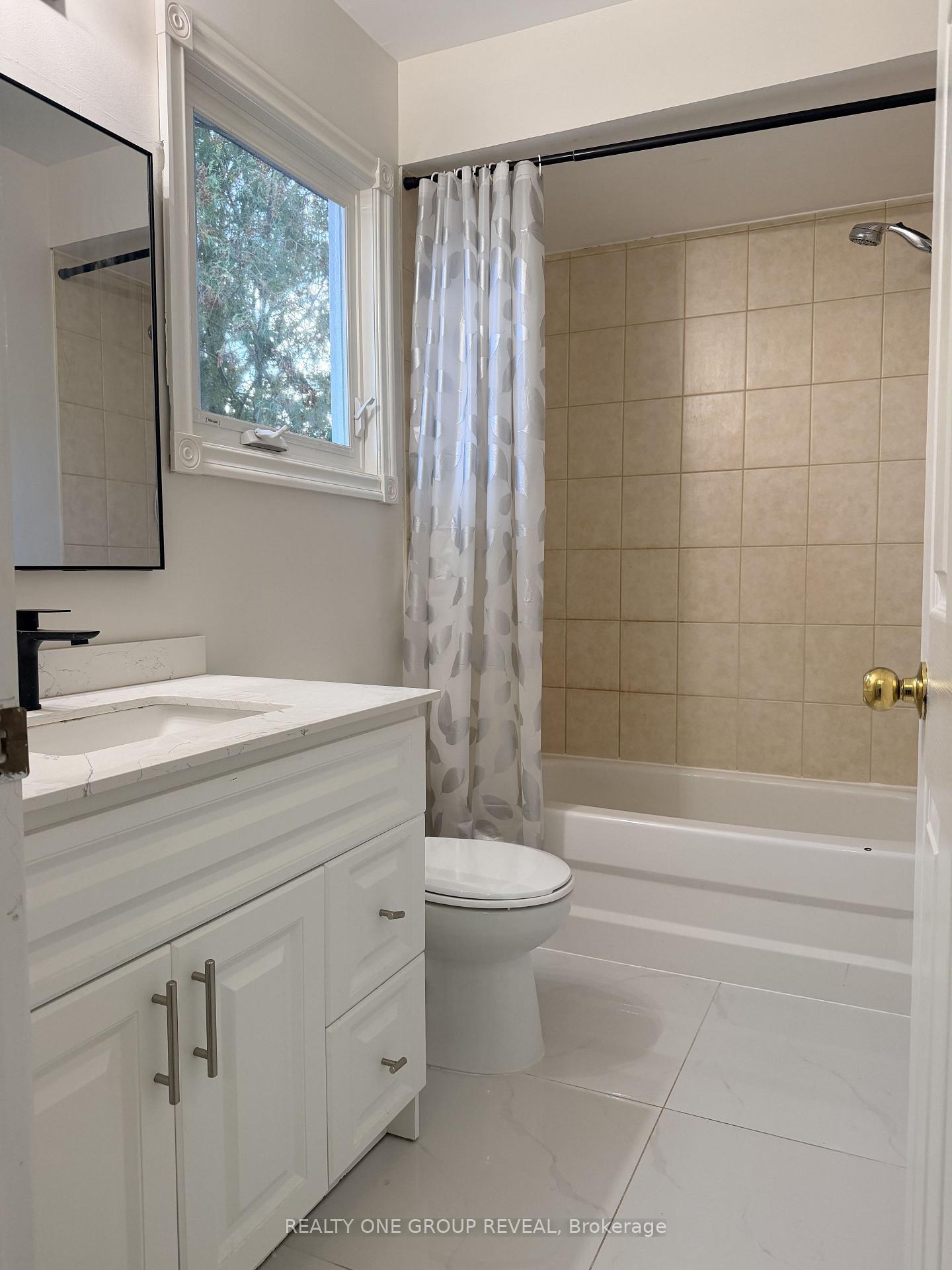 Photo 21 of 1027 Ridgemount Boulevard, Oshawa, Pinecrest — HOMEH
