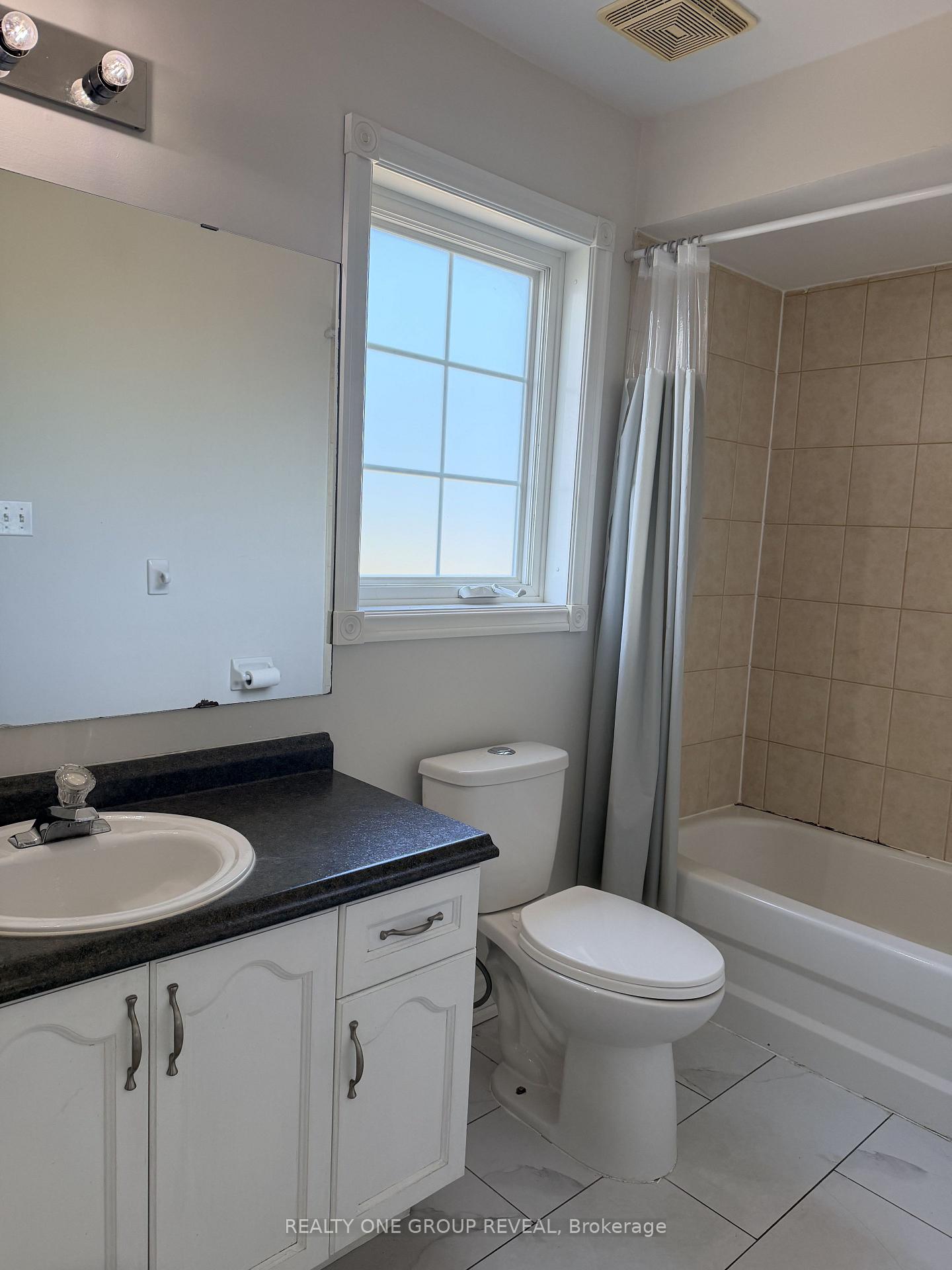Photo 22 of 1027 Ridgemount Boulevard, Oshawa, Pinecrest — HOMEH