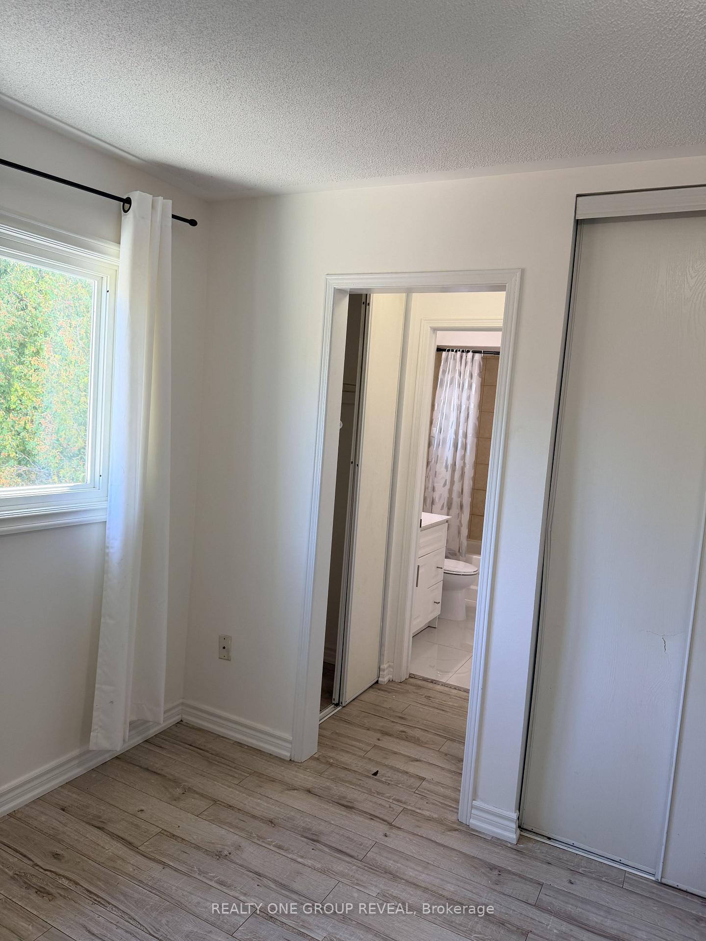 Photo 23 of 1027 Ridgemount Boulevard, Oshawa, Pinecrest — HOMEH