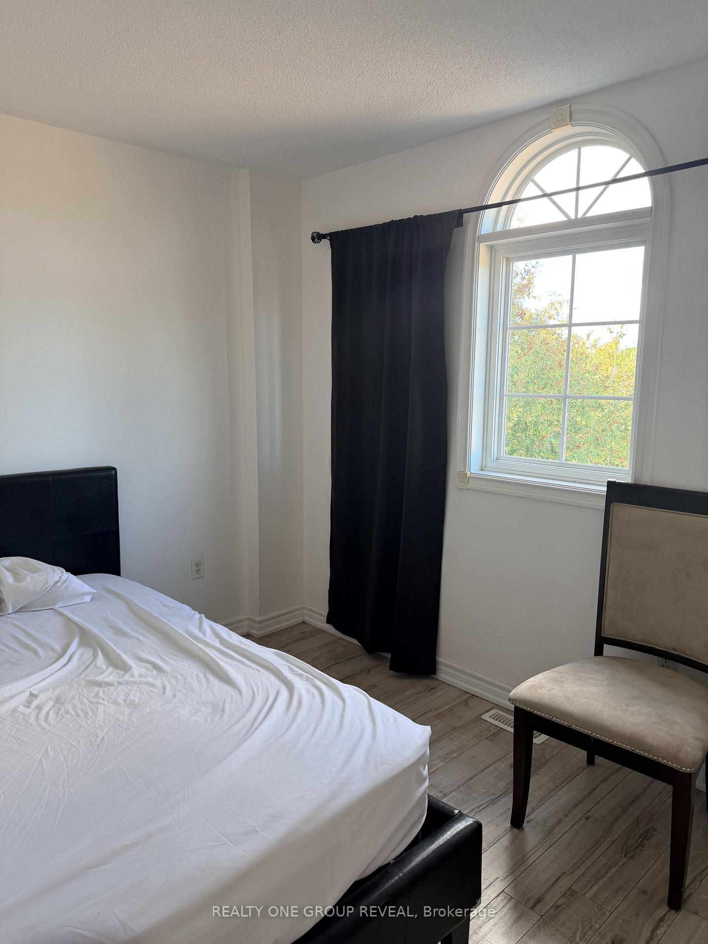 Photo 26 of 1027 Ridgemount Boulevard, Oshawa, Pinecrest — HOMEH