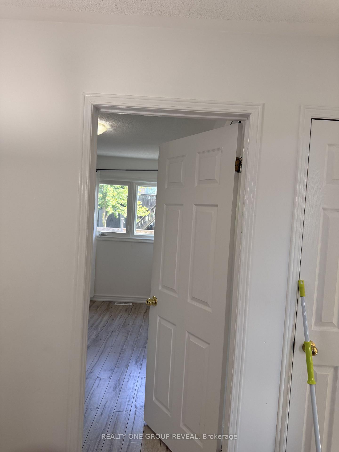 Photo 27 of 1027 Ridgemount Boulevard, Oshawa, Pinecrest — HOMEH