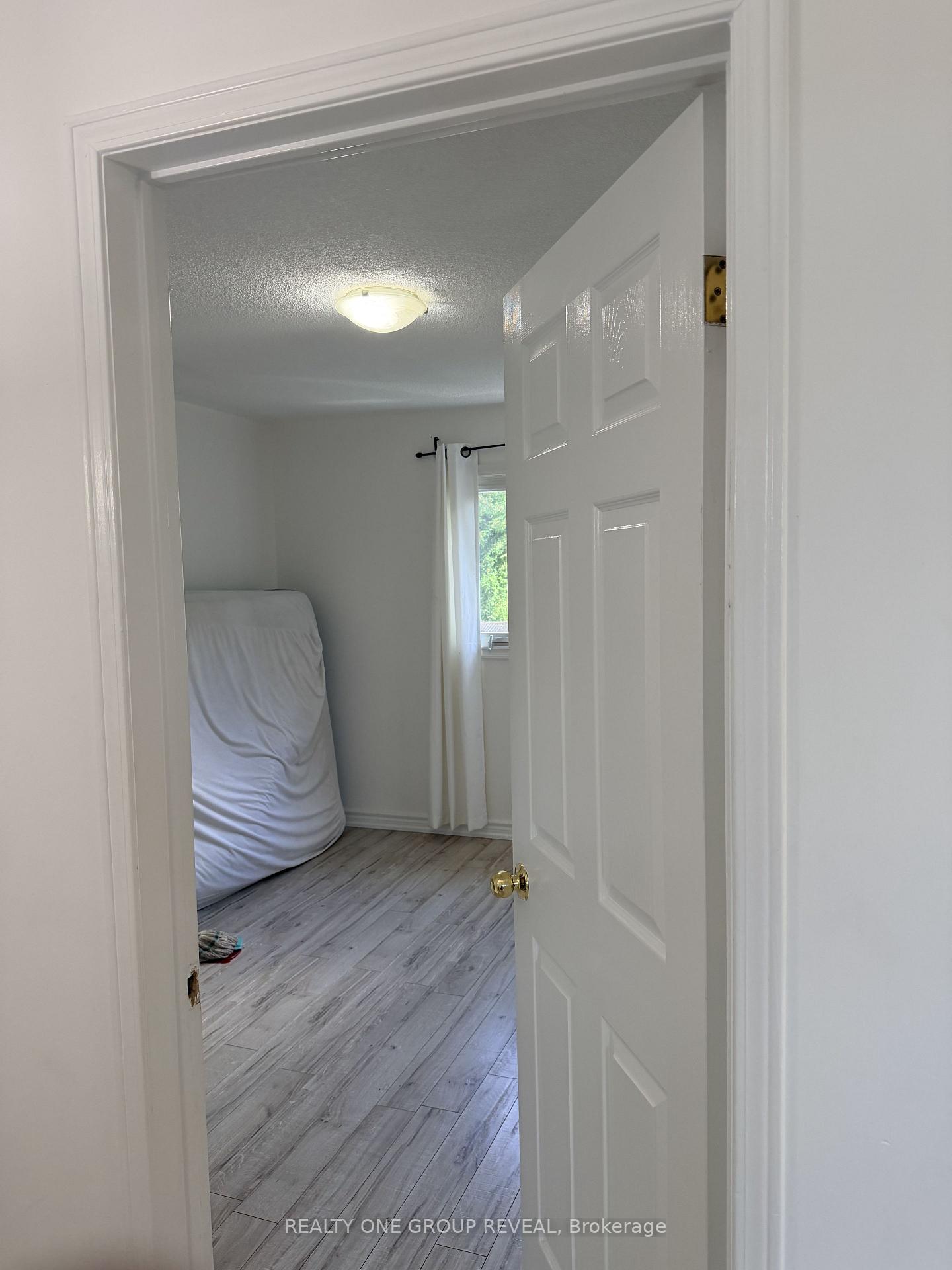 Photo 32 of 1027 Ridgemount Boulevard, Oshawa, Pinecrest — HOMEH