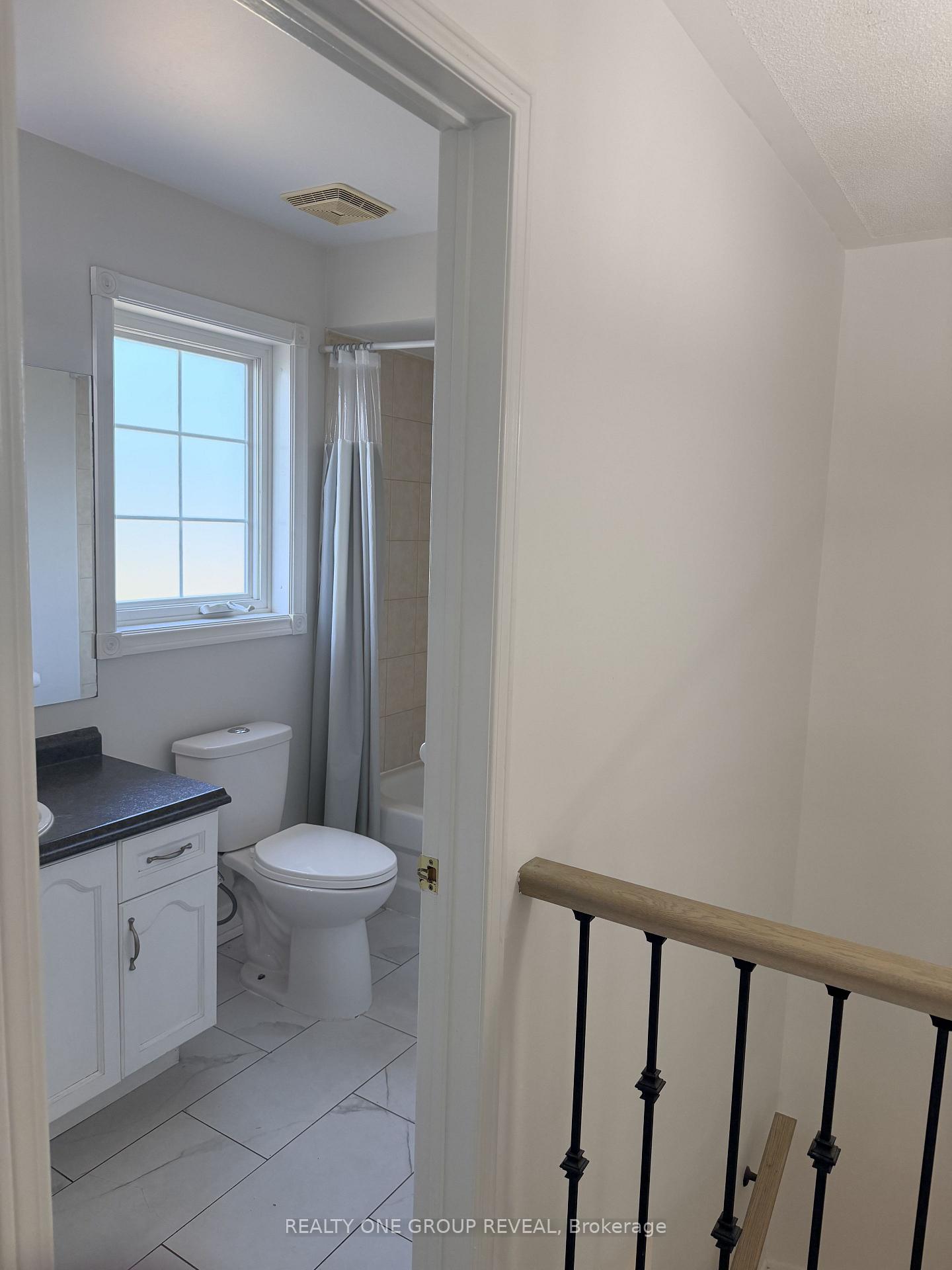 Photo 33 of 1027 Ridgemount Boulevard, Oshawa, Pinecrest — HOMEH