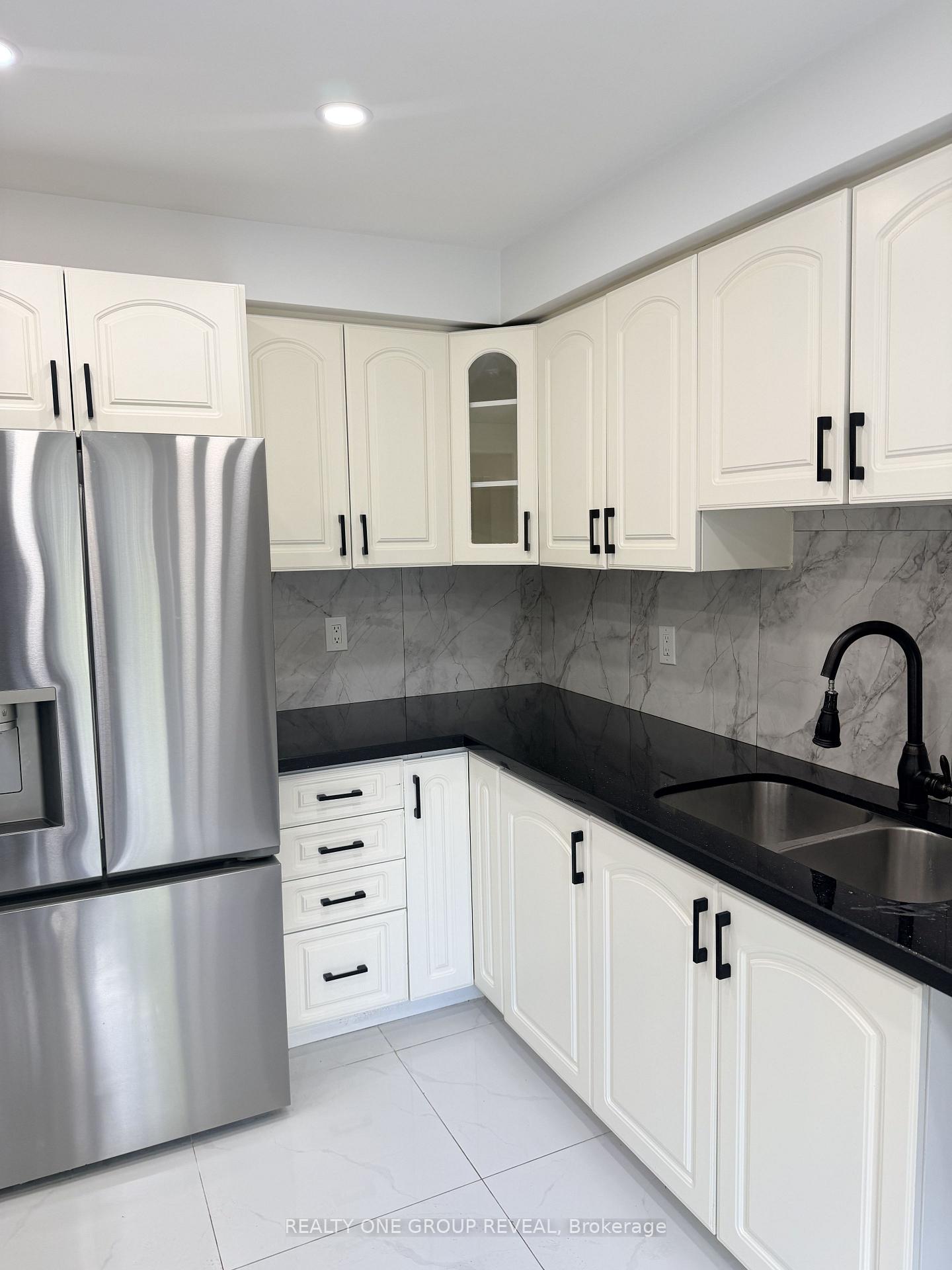 Photo 35 of 1027 Ridgemount Boulevard, Oshawa, Pinecrest — HOMEH