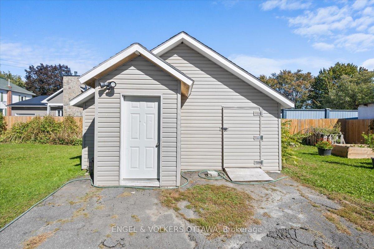 Photo 37 of 57 King Street, North Dundas, Chesterville — HOMEH