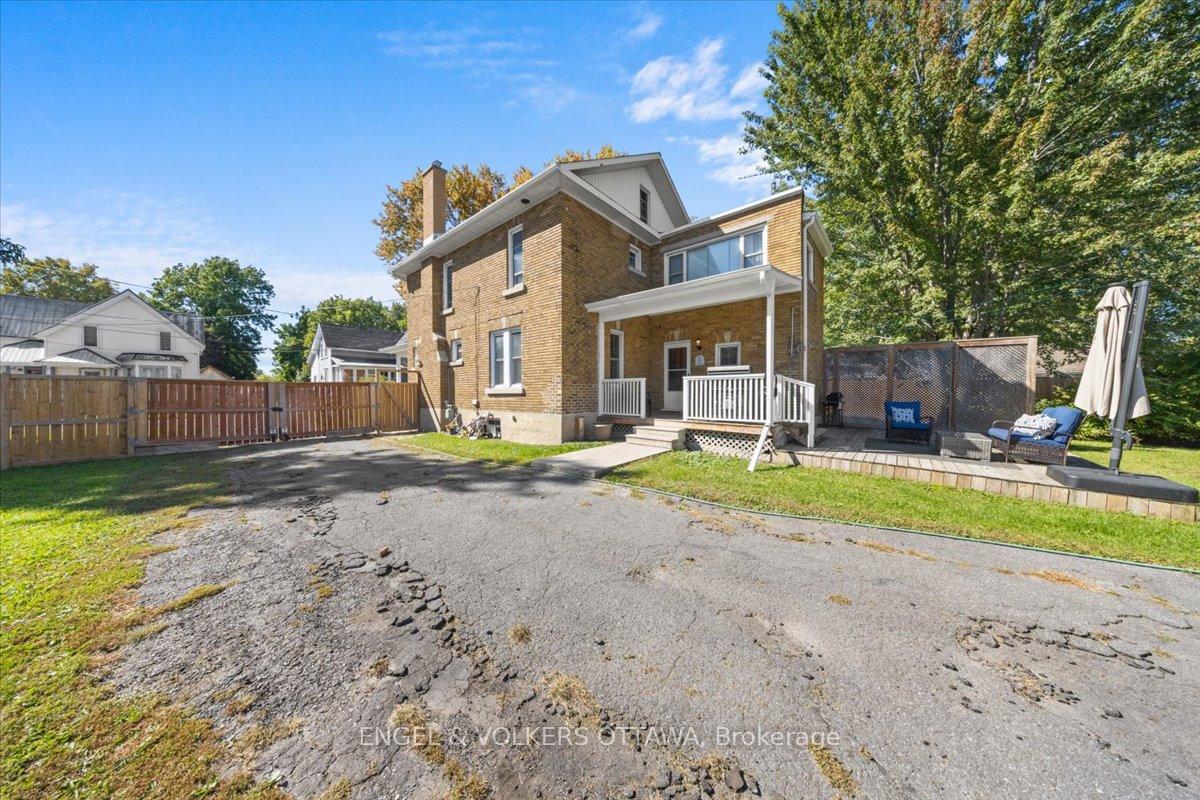 Photo 39 of 57 King Street, North Dundas, Chesterville — HOMEH