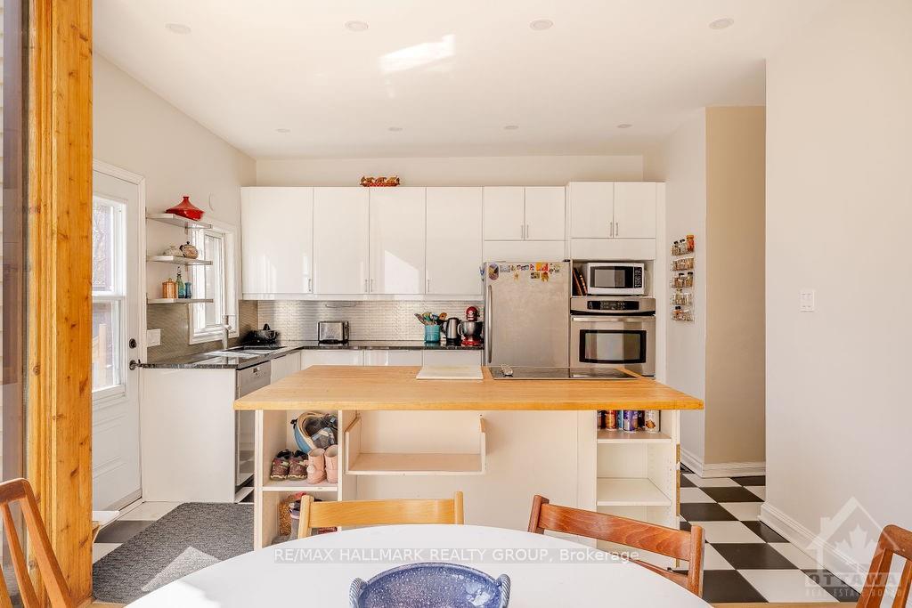 Photo 5 of 252 Daly Avenue, Ottawa, Sandy Hill — HOMEH