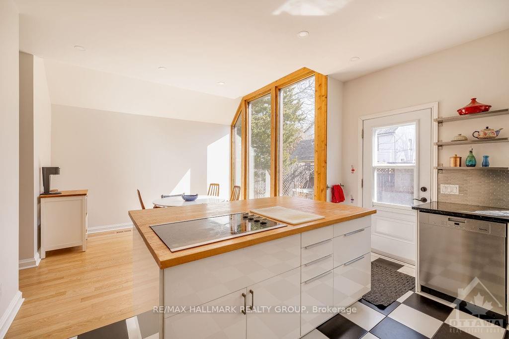 Photo 6 of 252 Daly Avenue, Ottawa, Sandy Hill — HOMEH