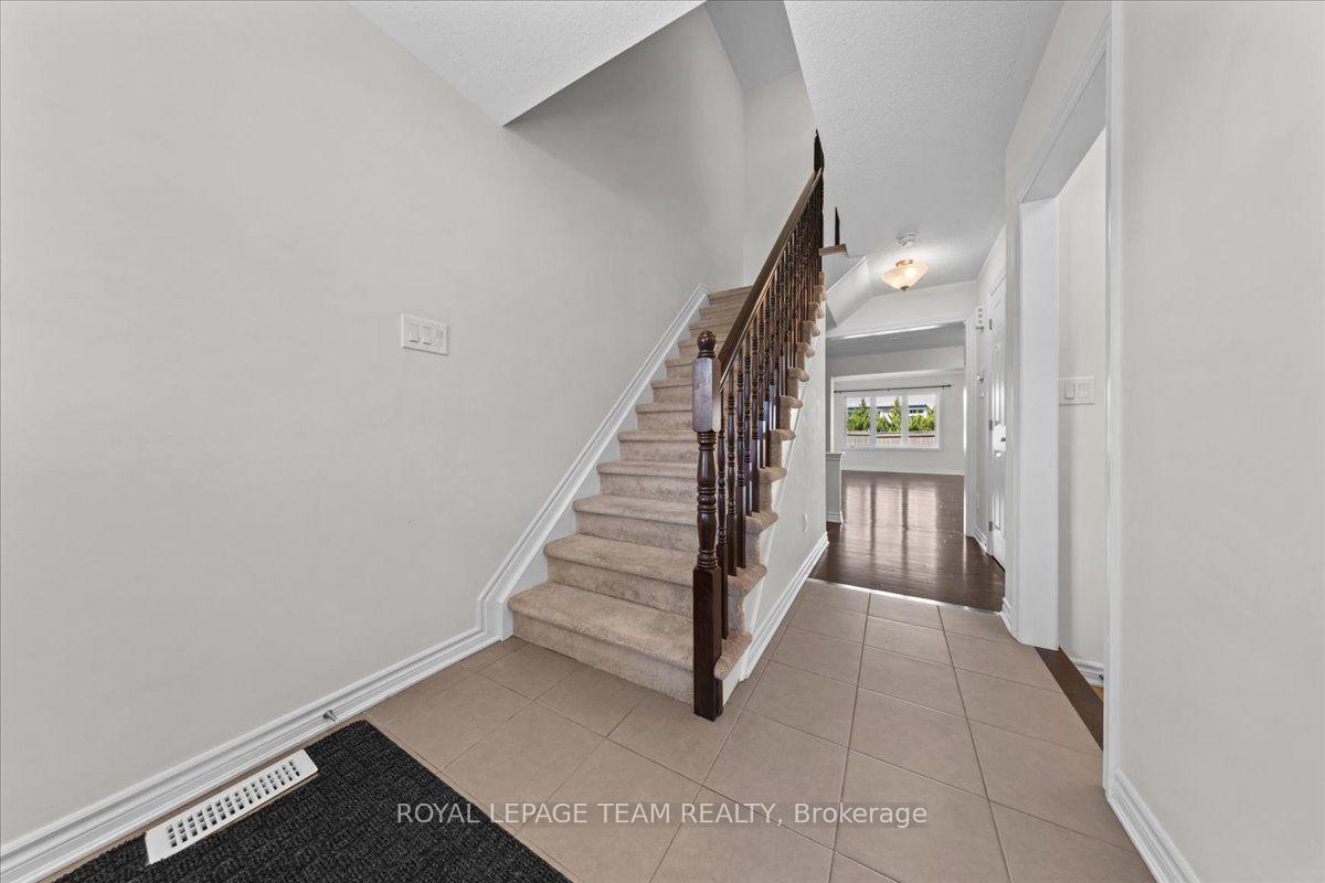 Photo 7 of 340 Song Sparrow Street, Ottawa, Barrhaven - Half Moon Bay — HOMEH