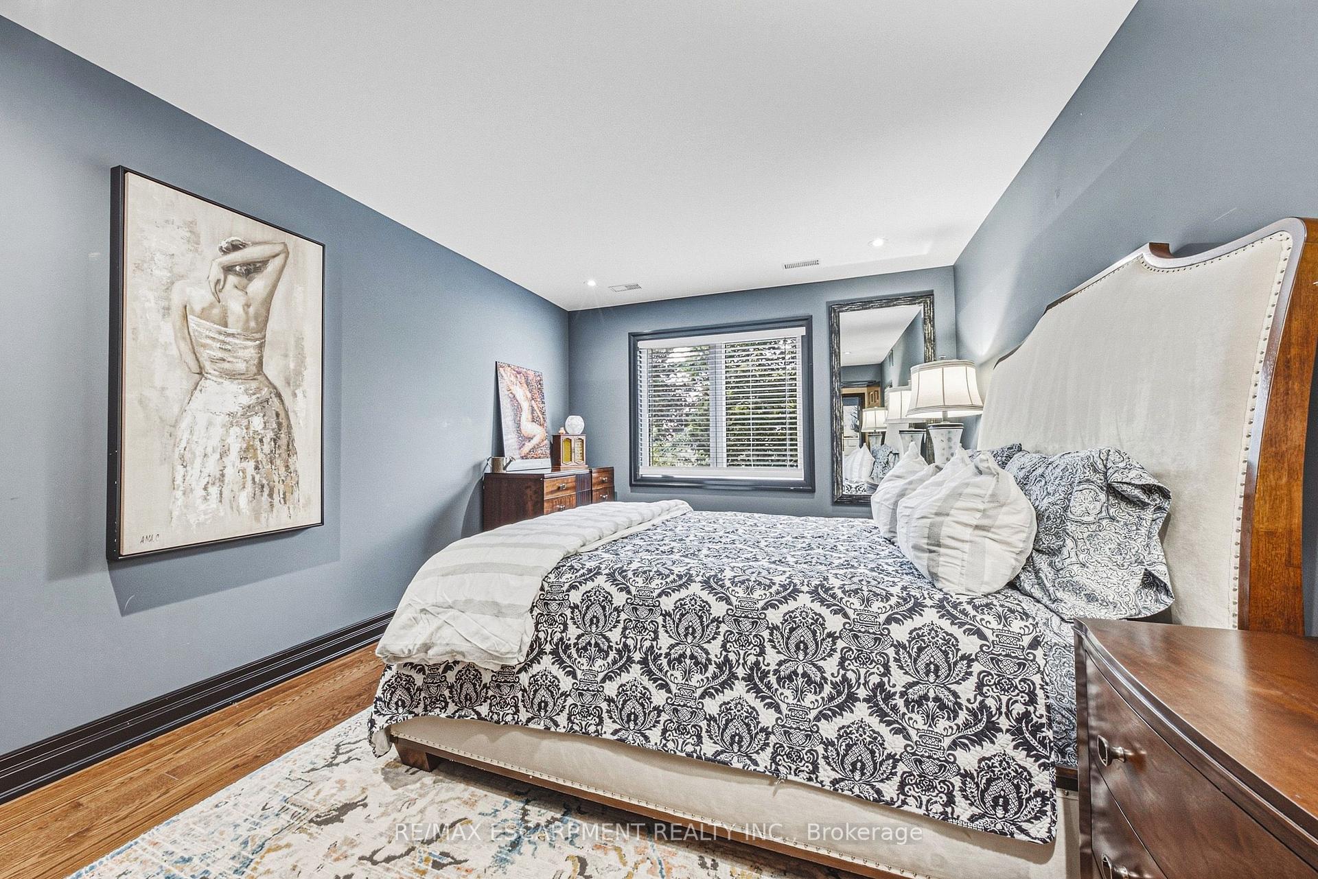 Photo 27 of 581 Holly Hill Crescent, Burlington, Freeman — HOMEH