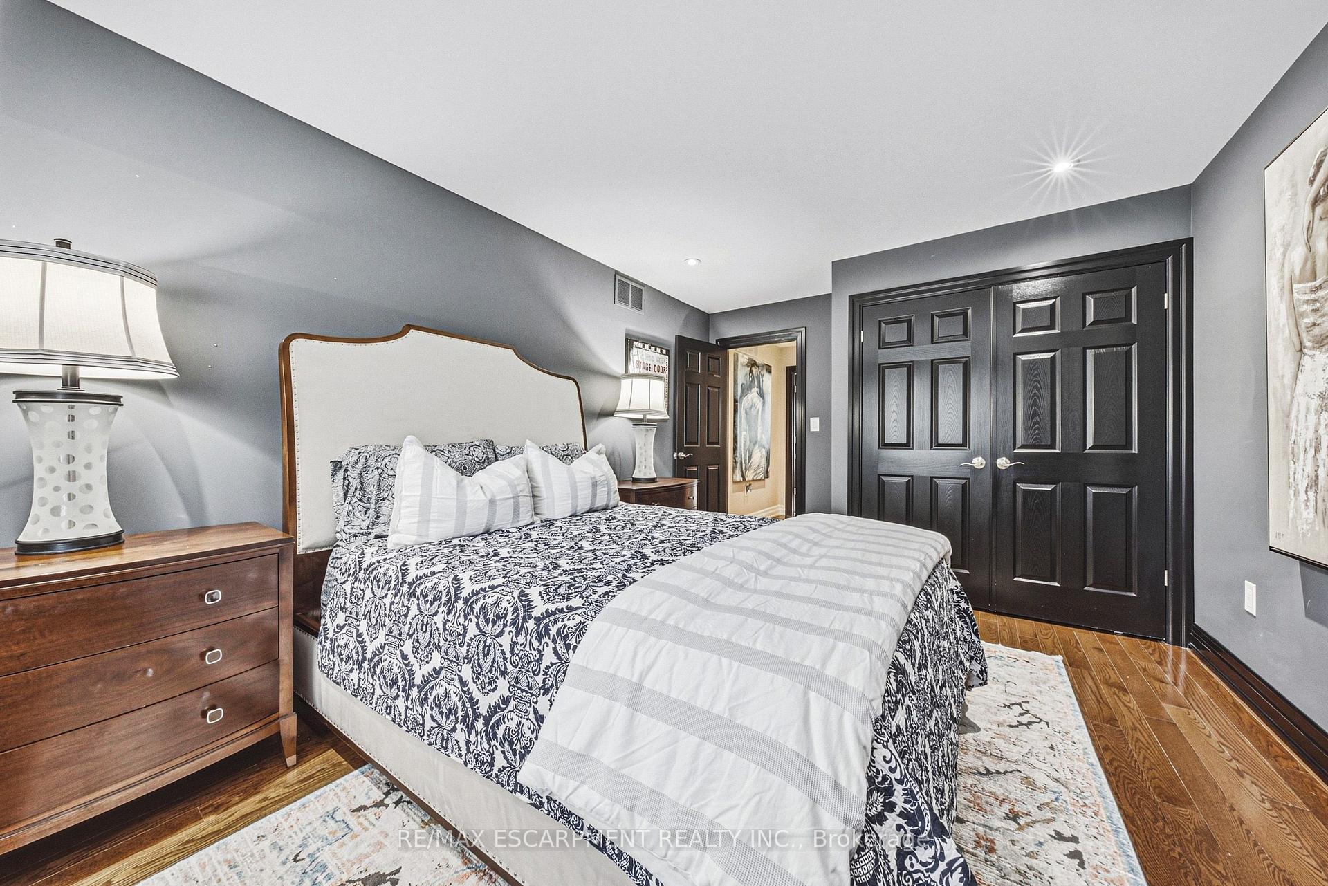 Photo 28 of 581 Holly Hill Crescent, Burlington, Freeman — HOMEH