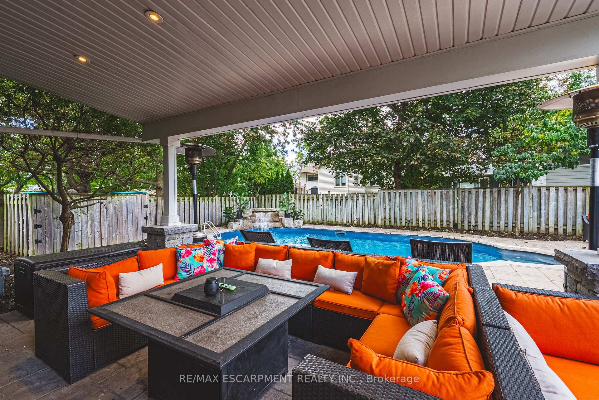 Photo 43 of 581 Holly Hill Crescent, Burlington, Freeman — HOMEH