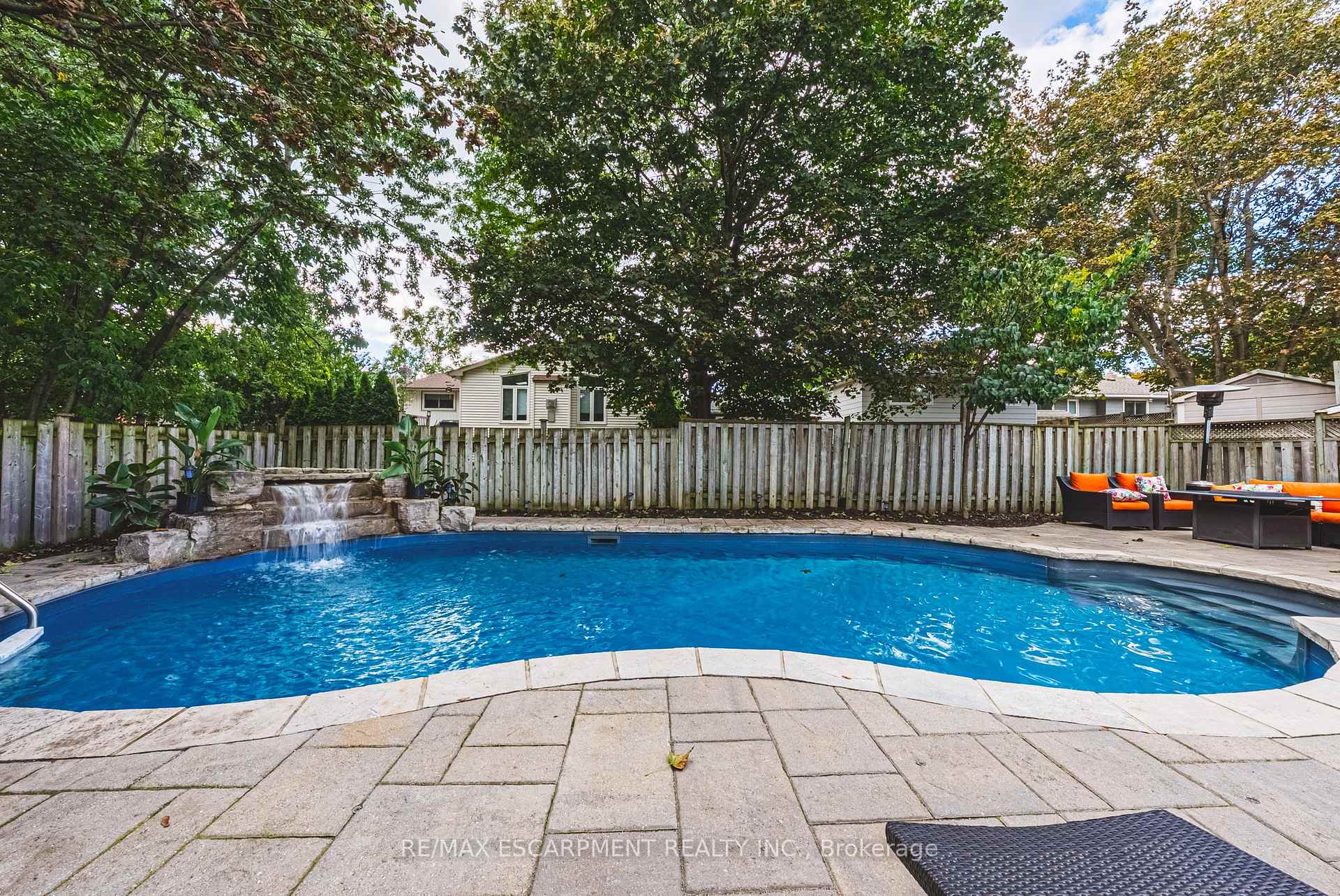 Photo 47 of 581 Holly Hill Crescent, Burlington, Freeman — HOMEH