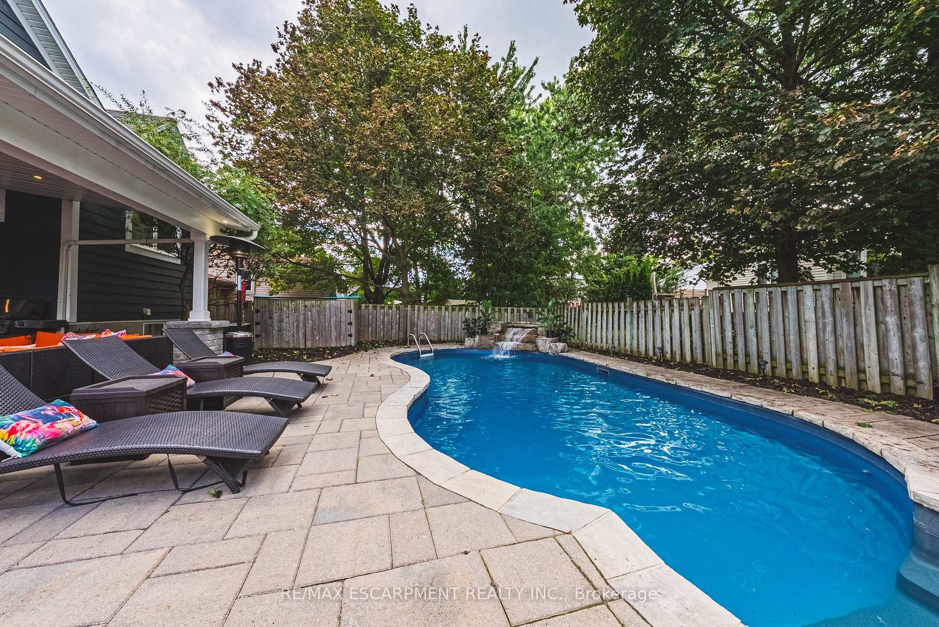 Photo 48 of 581 Holly Hill Crescent, Burlington, Freeman — HOMEH